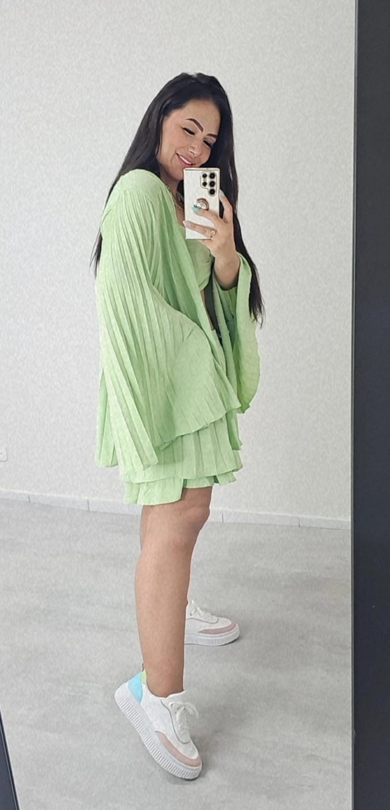 Conjunto feminino de Top com Alças de Pérolas e Kimono