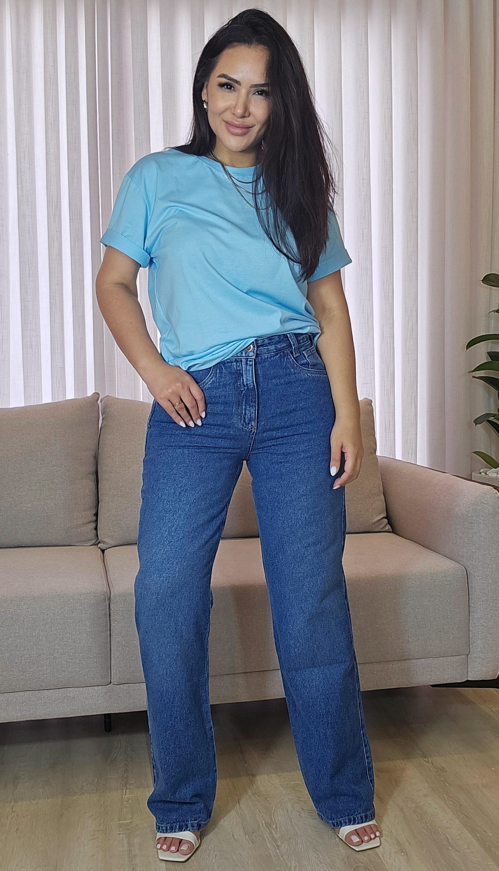 T-shirt Azul Feminina em Algodão Premium com Caimento Leve e Toque Suave