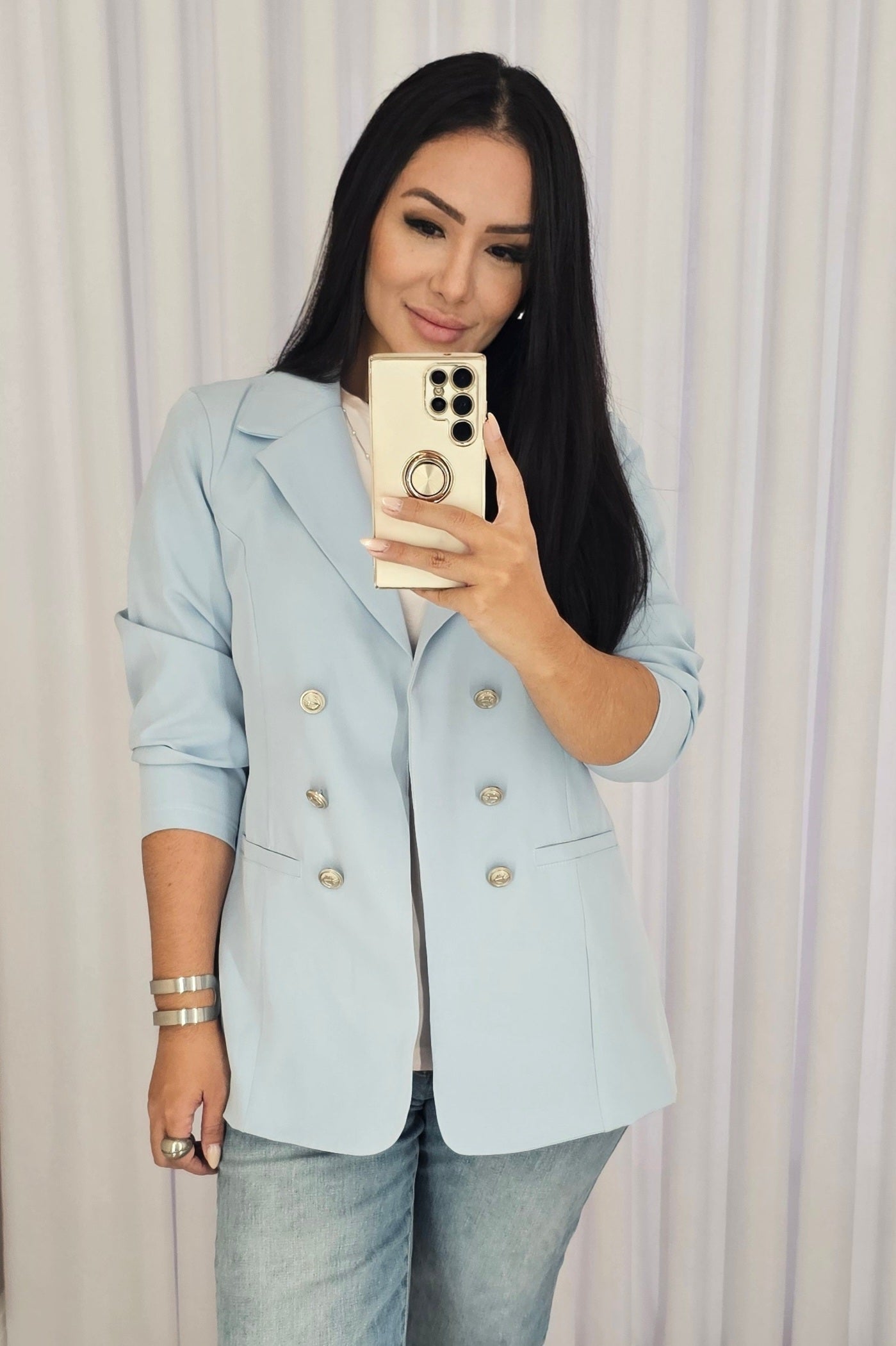 Blazer Feminino de Alfaiataria Azul Claro – Elegância e Caimento Perfeito