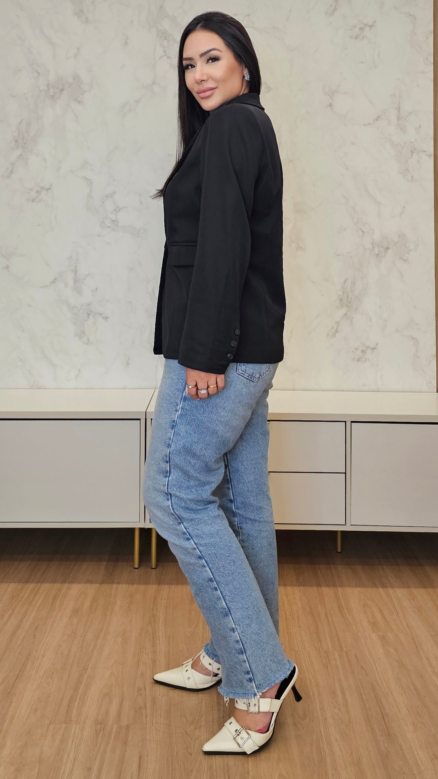 Blazer Feminino Preto de Alfaiataria Forrado