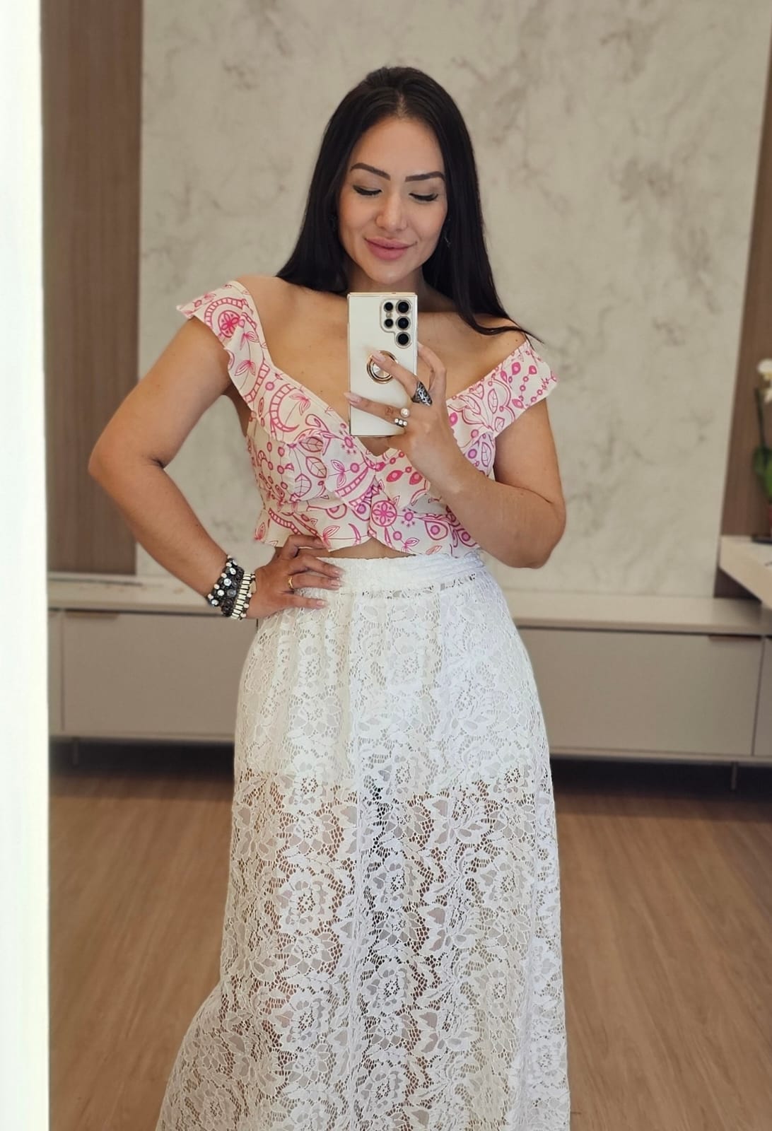 Saia Midi branca em Renda Premium