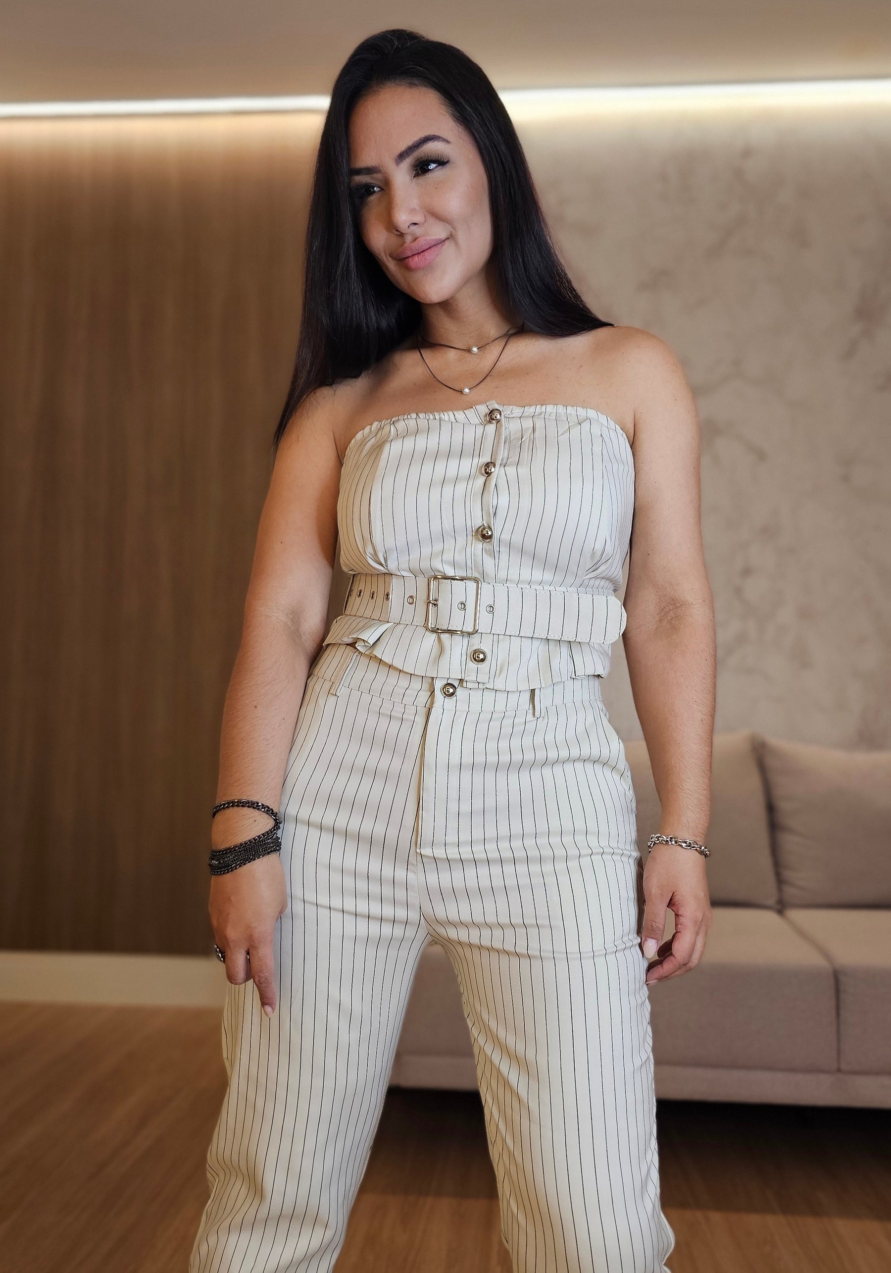 Conjunto Feminino Alfaiataria Risca de Giz – com cinto