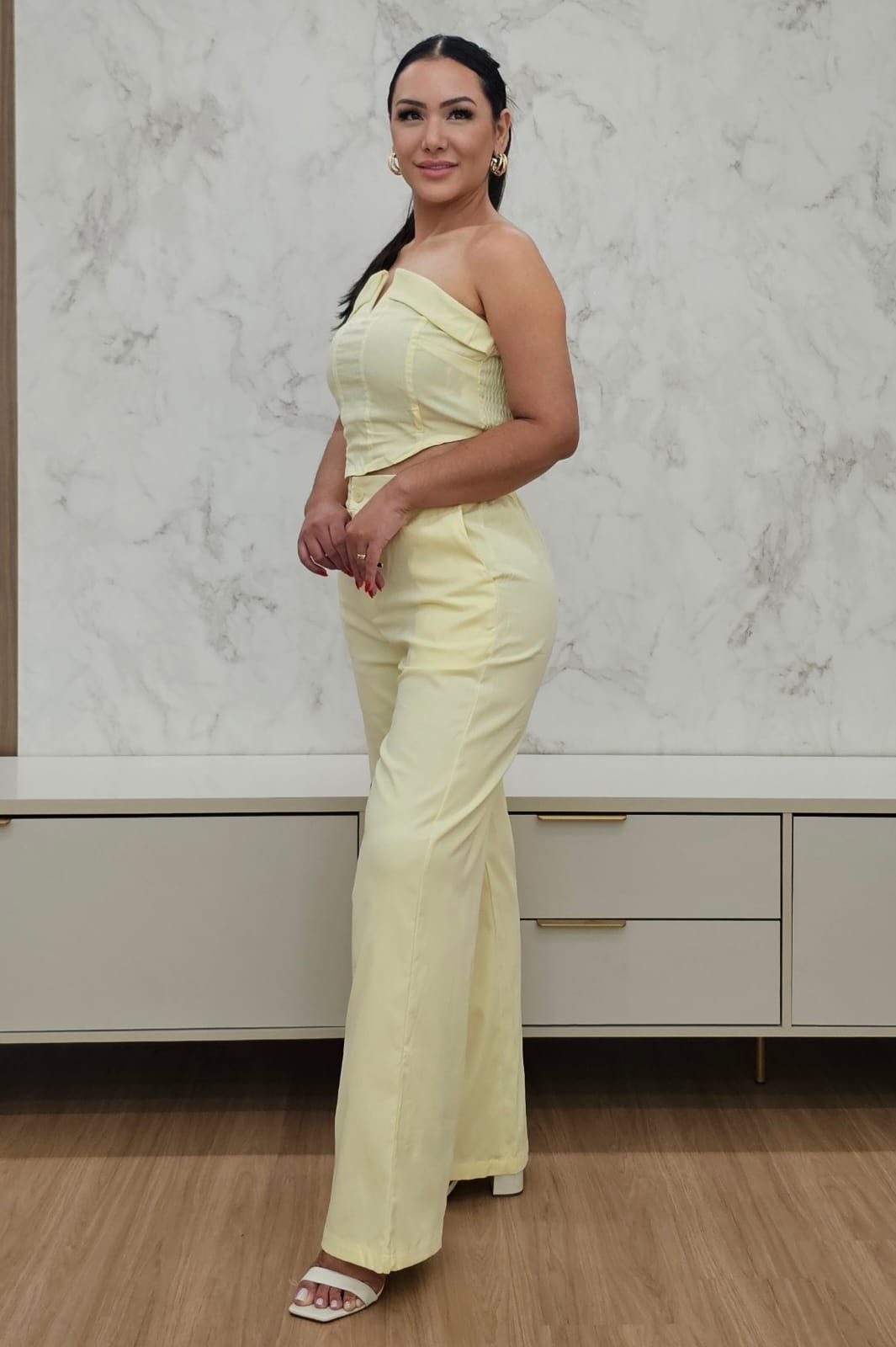 Tomara que Caia com Lapelas Estruturadas e Cinto