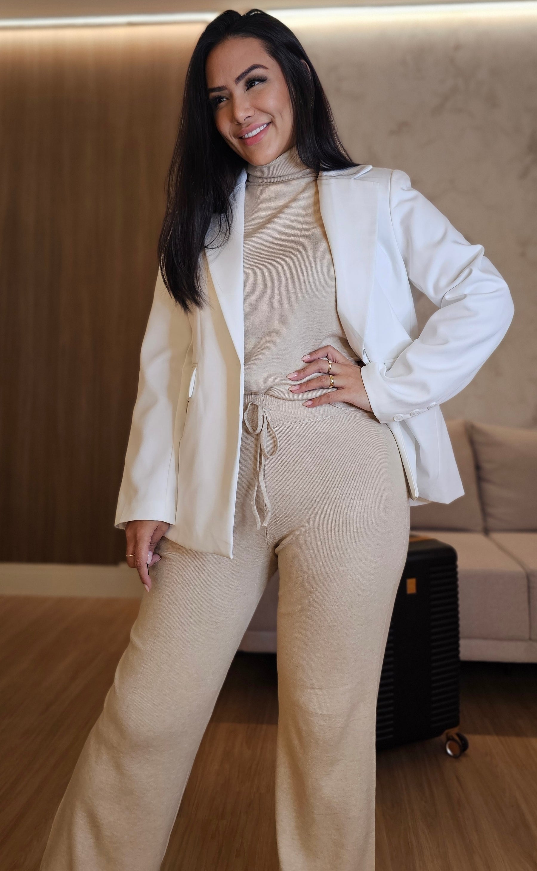 Blazer Feminino Branco de Alfaiataria – Forrado