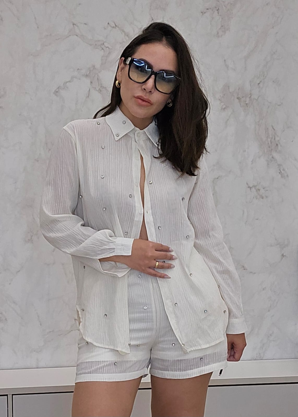 Conjunto Feminino de short e Camisa com Strass