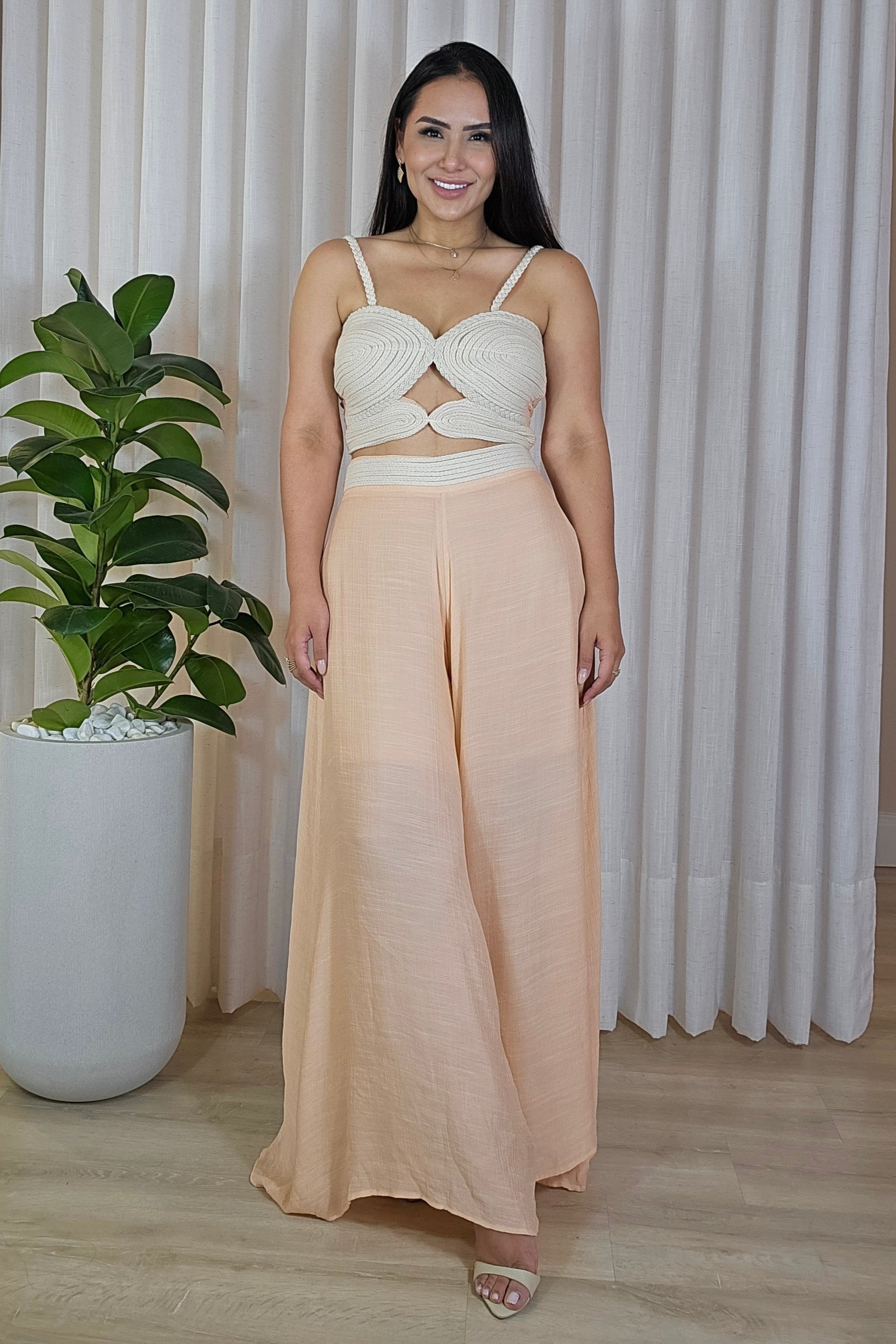 Conjunto Feminino Luxuoso com detalhes em corda