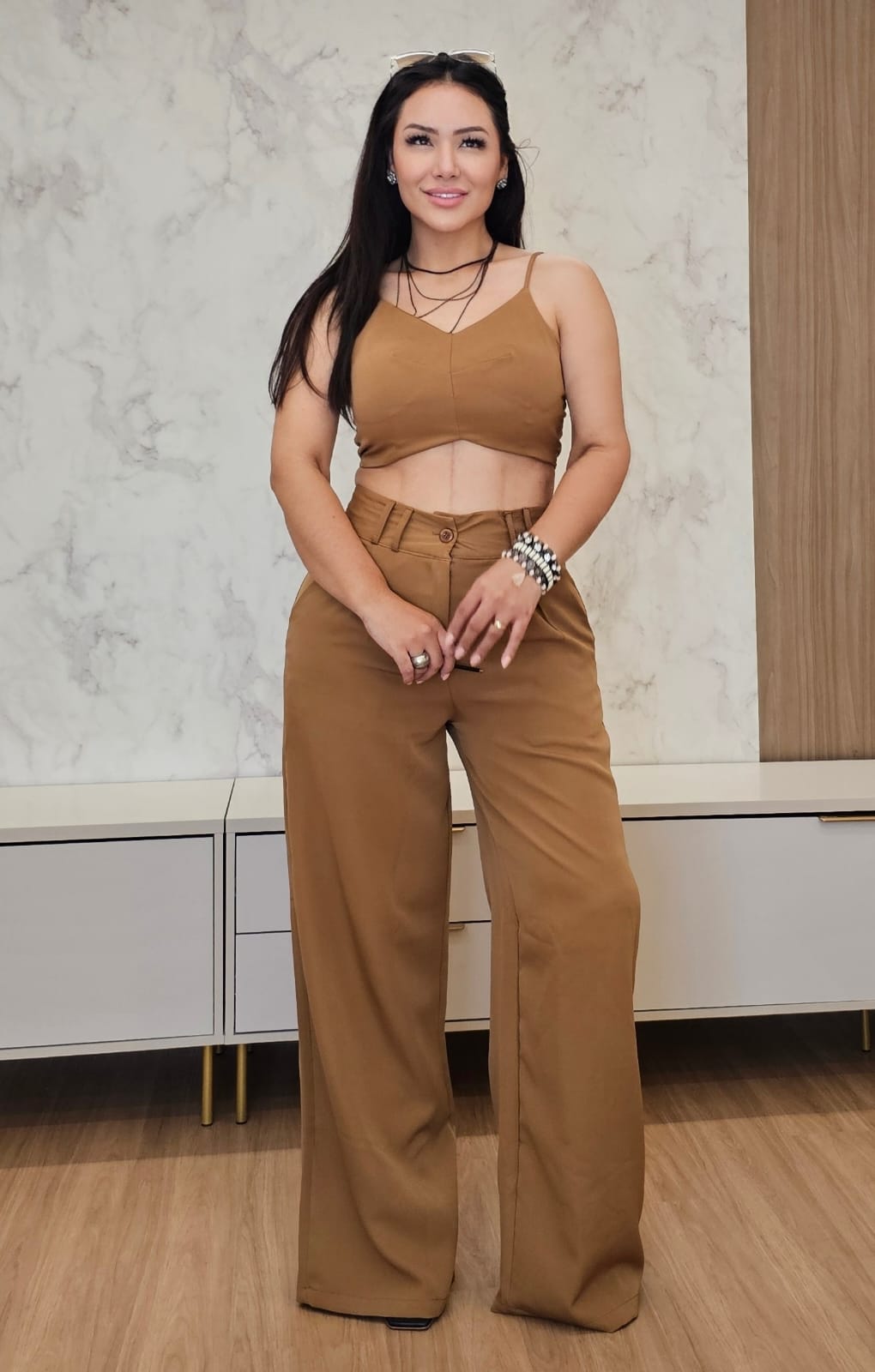 Calça feminina Pantalona em Alfaiataria na Cor Marrom