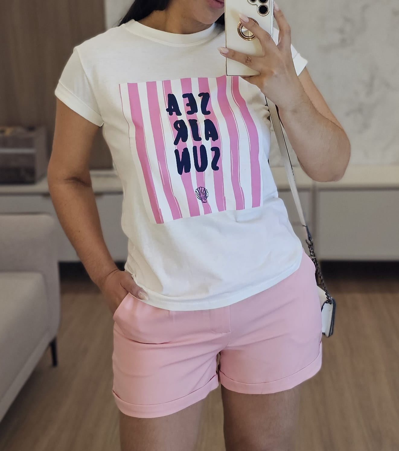 T-shirt feminina SEA AIR SUN Estampada em algodão