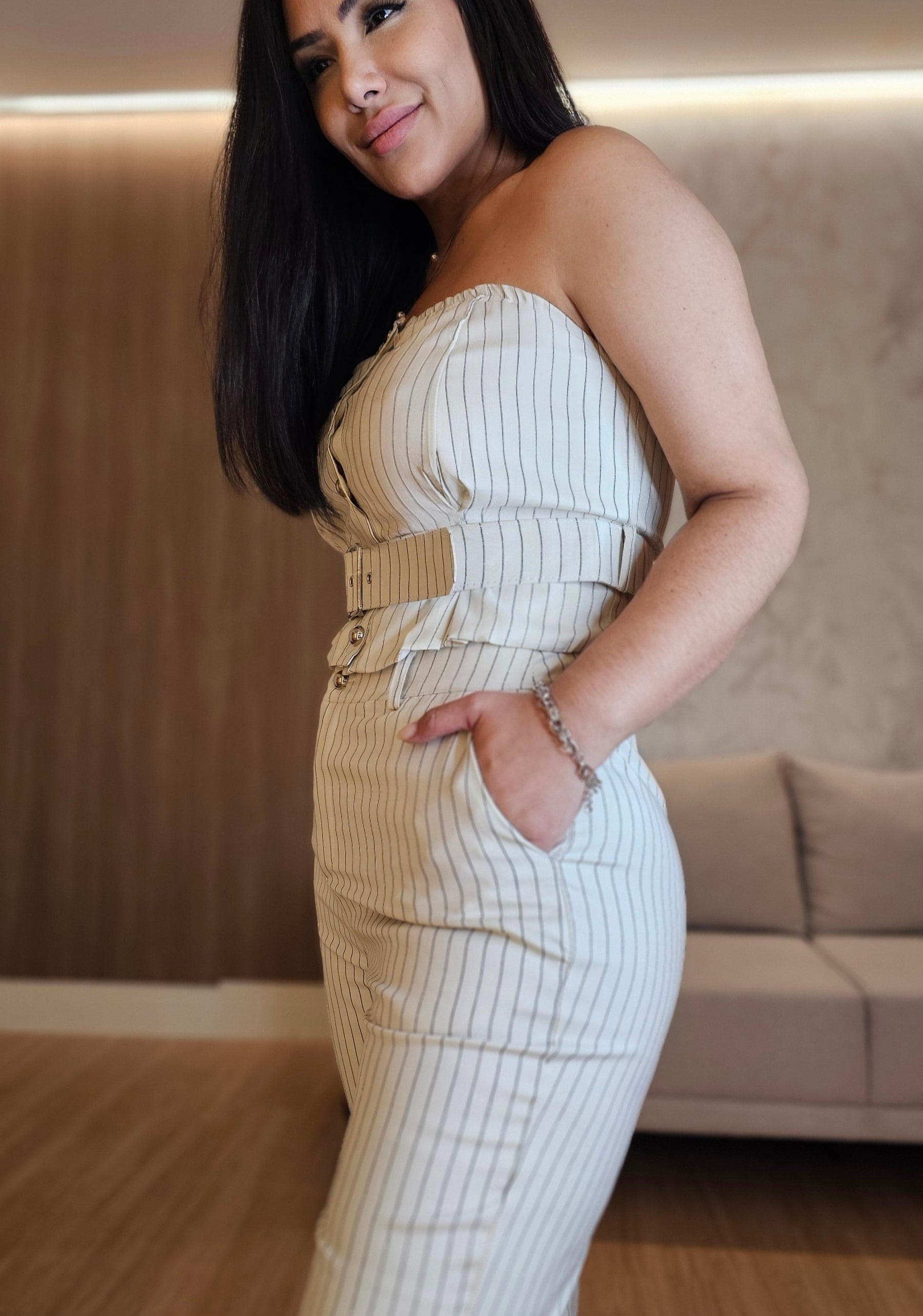 Conjunto Feminino Alfaiataria Risca de Giz – com cinto