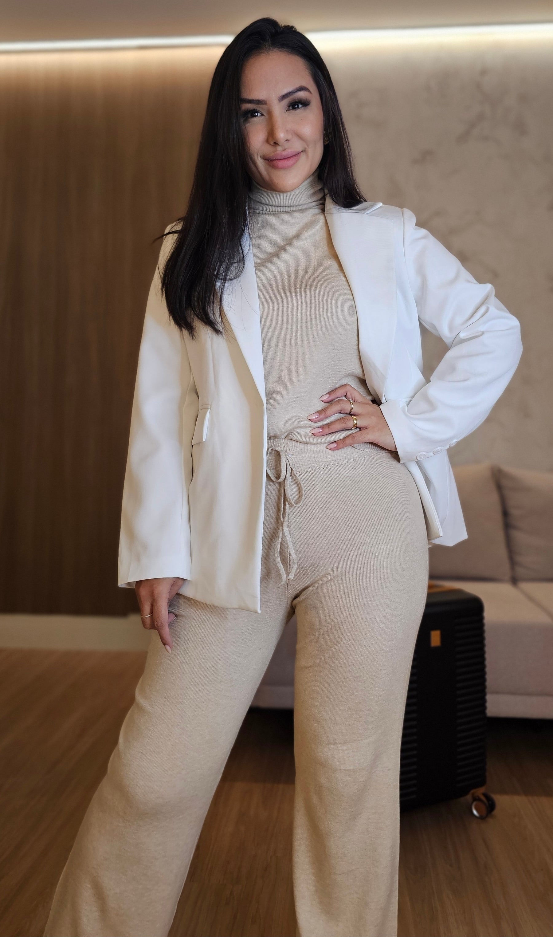 Blazer Feminino Branco de Alfaiataria – Forrado