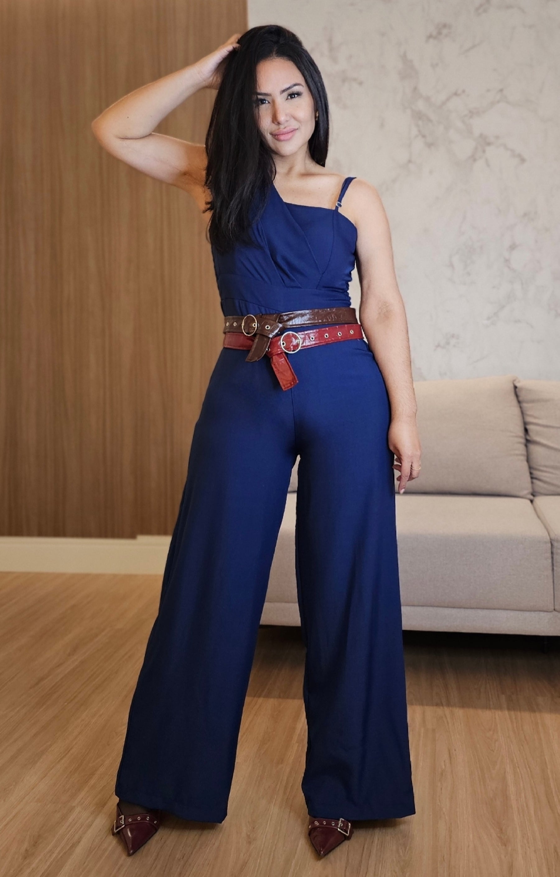 Macacão Feminino One Shoulder Azul Marinho – Elegância e Versatilidade