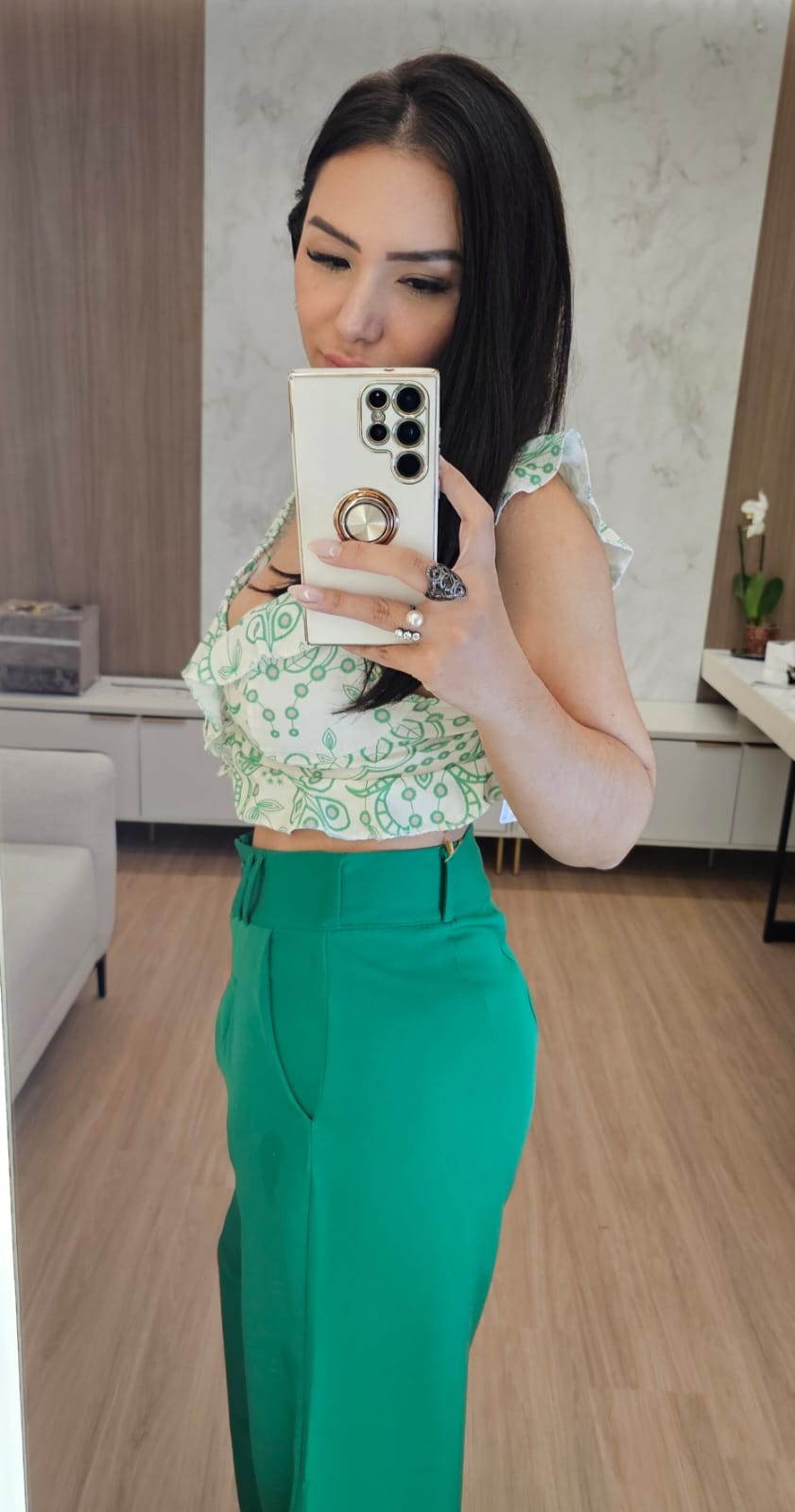 Calça Pantalona feminina verde em Alfaiataria com cintura alta - Yuri