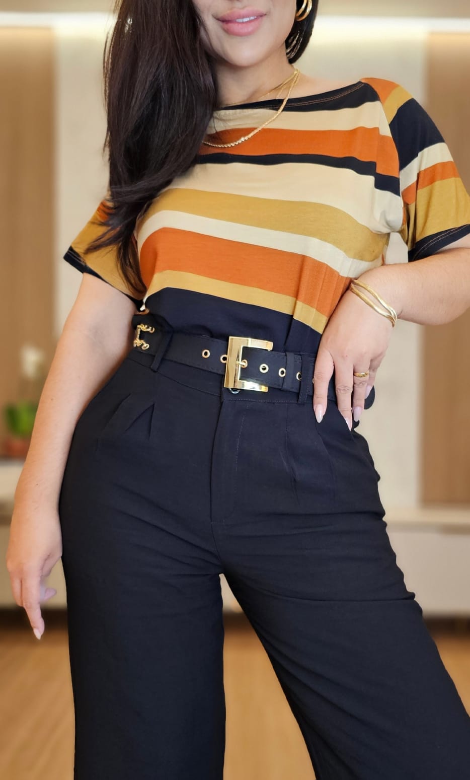 Calça feminina preta de Alfaiataria