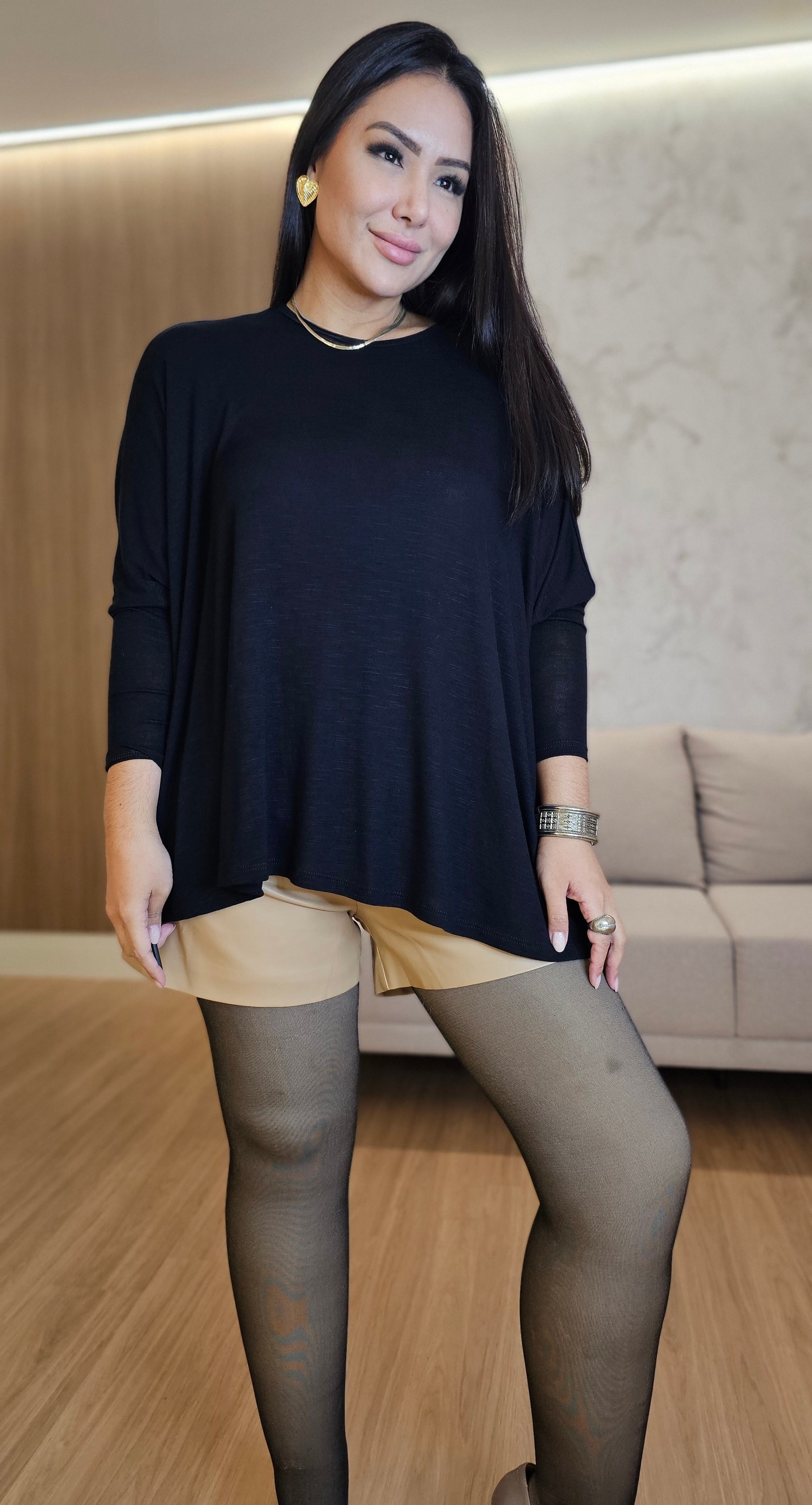 Blusa ampla Feminina Preta Manga Longa