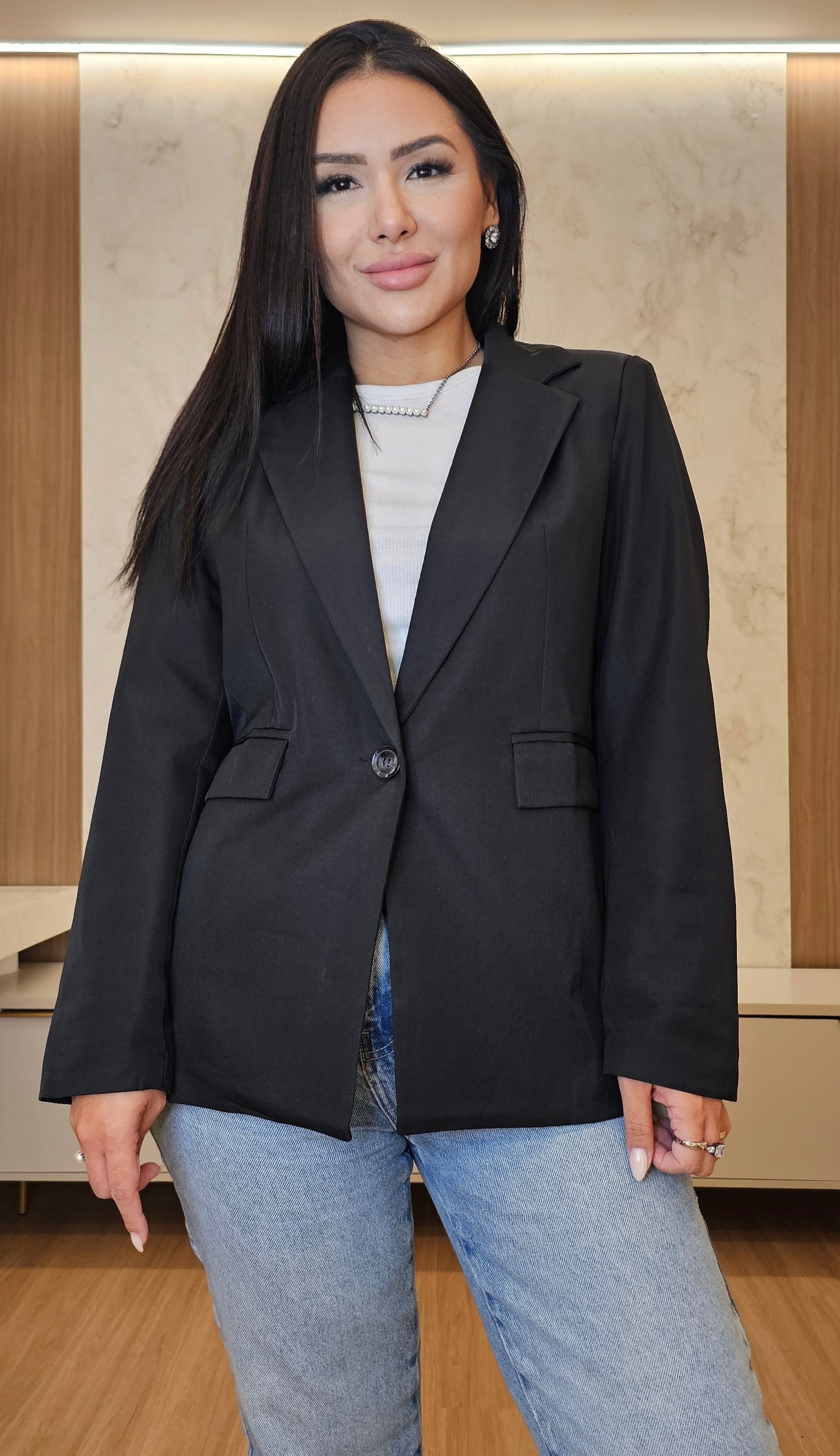 Blazer Feminino Preto de Alfaiataria Forrado