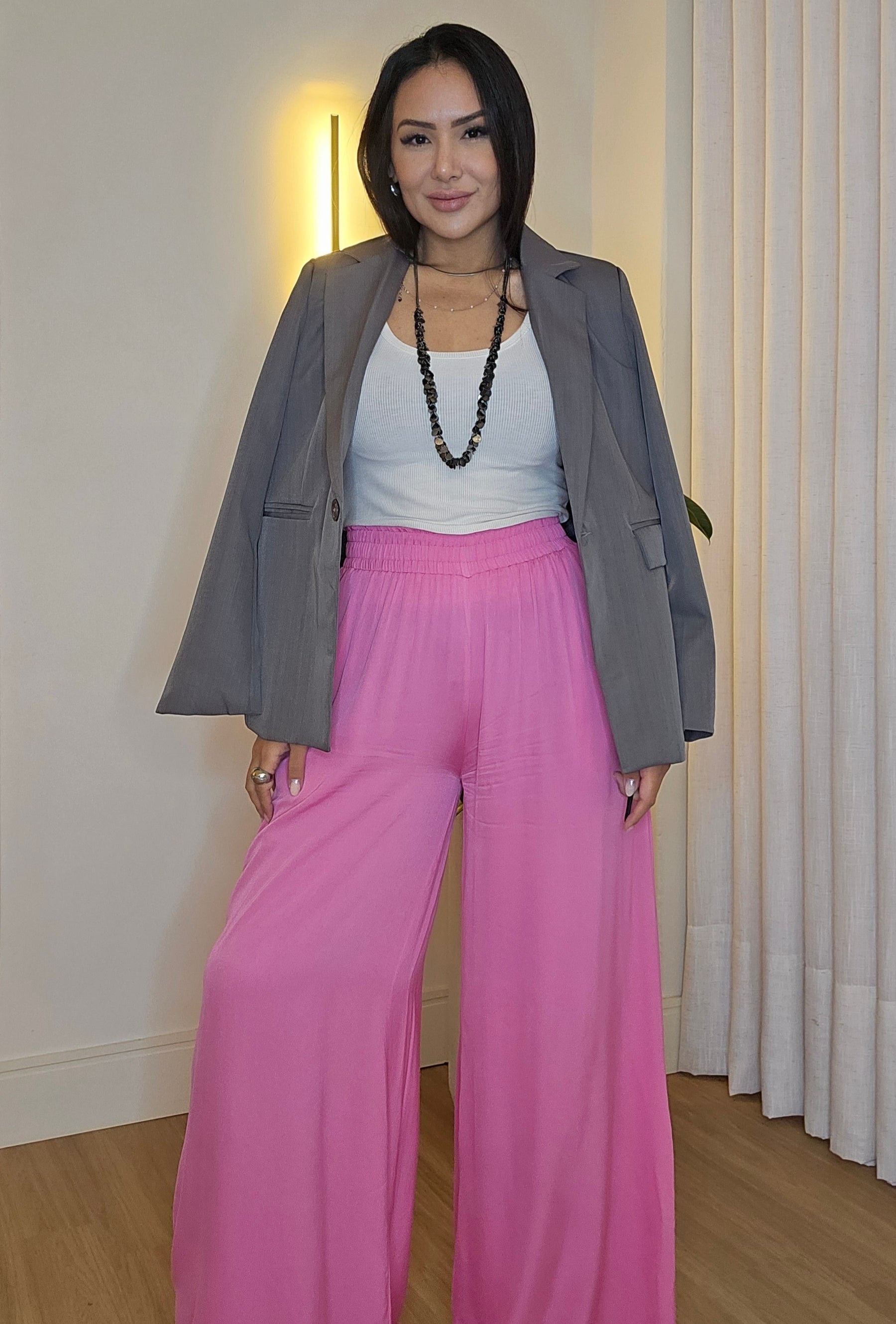 Blazer Feminino Cinza Forrado com Ombreiras