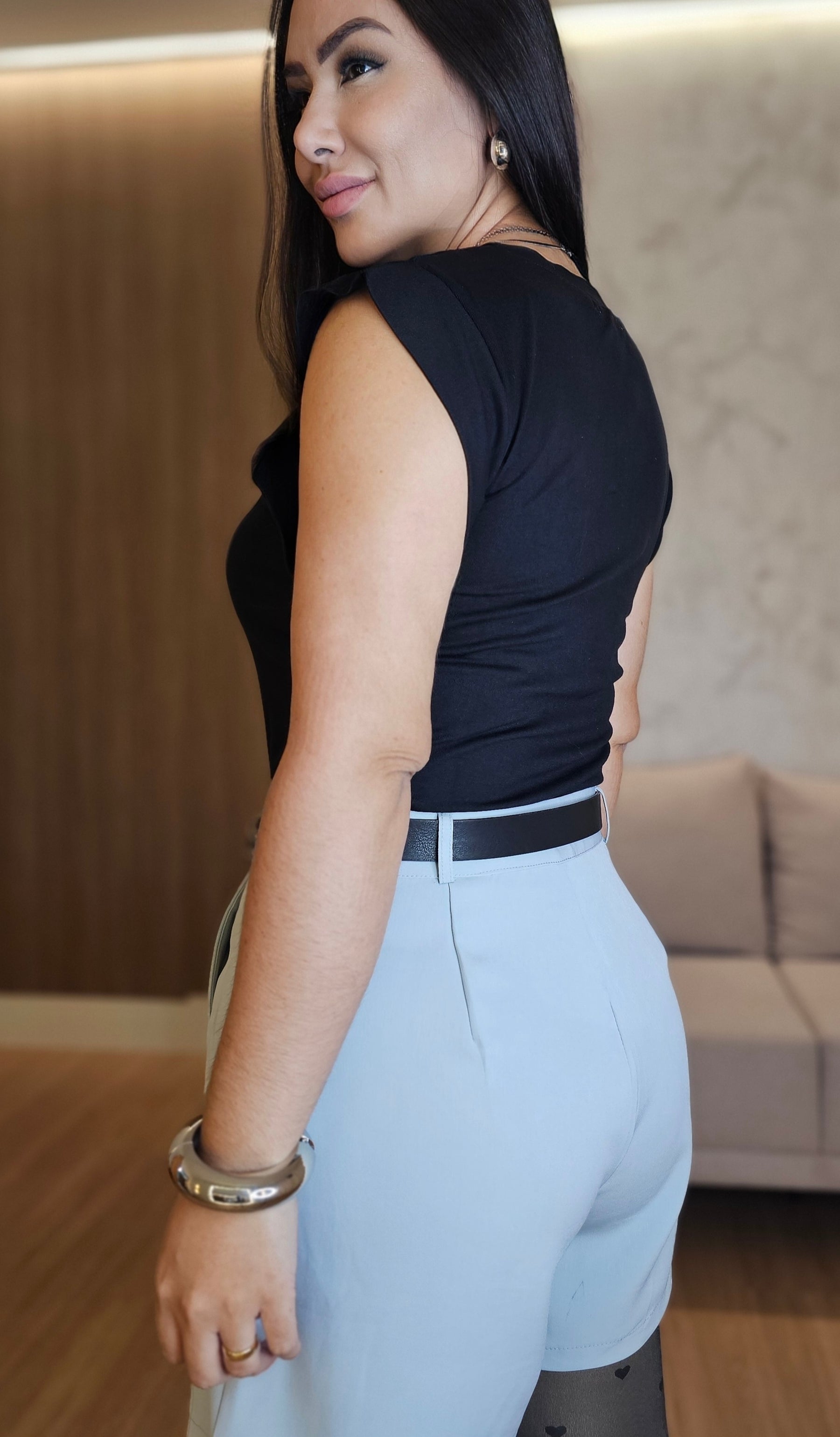 Short Feminino de Alfaiataria Premium azul claro