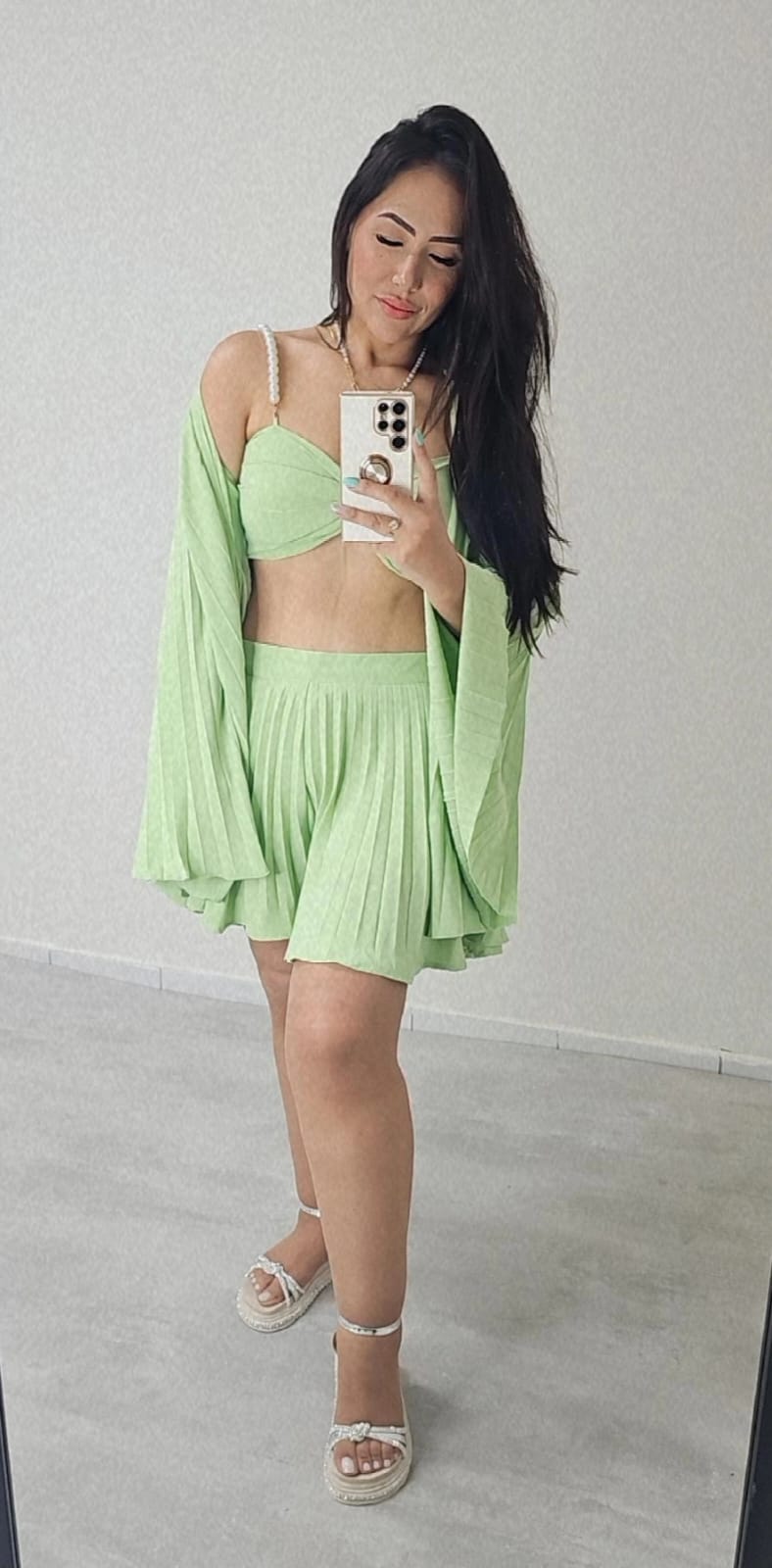 Conjunto feminino de Top com Alças de Pérolas e Kimono