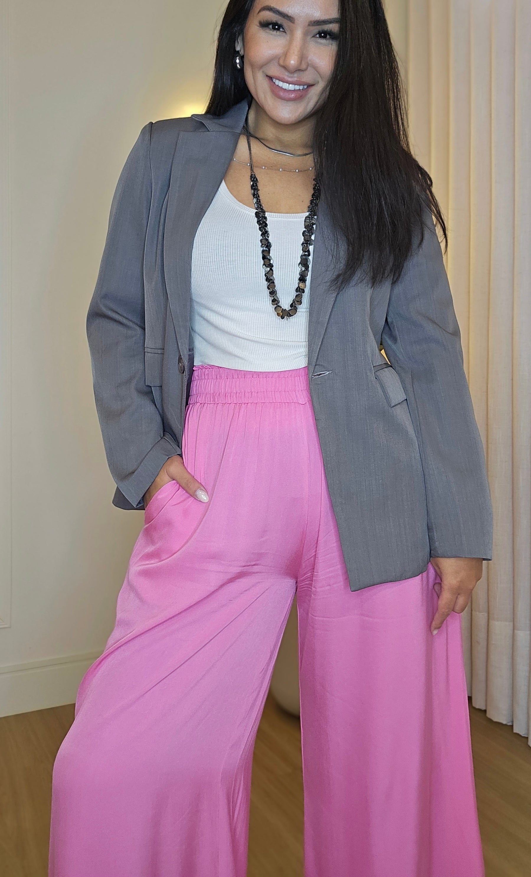 Blazer Feminino Cinza Forrado com Ombreiras