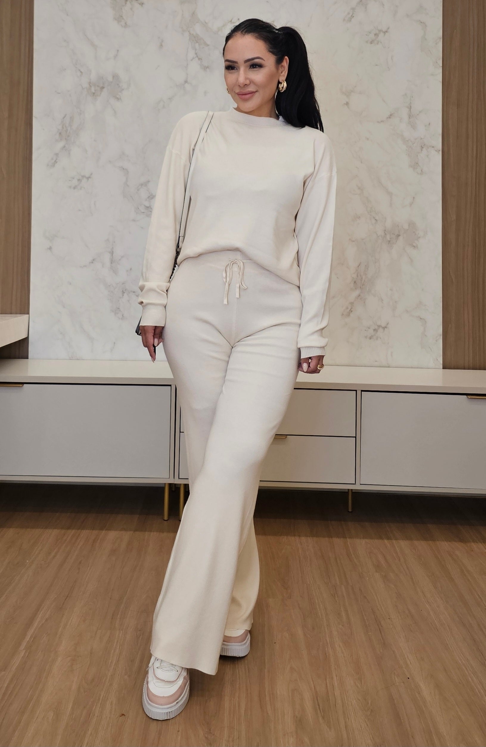 Conjunto feminino Off-White de calça e blusa manga longa - Premium