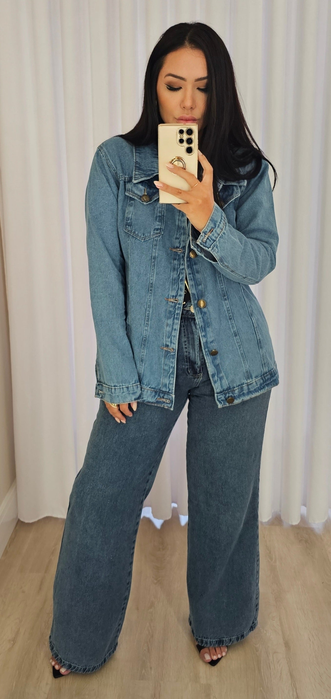 Camisa feminina oversized de jeans estruturado 100% algodão - moderna e atemporal