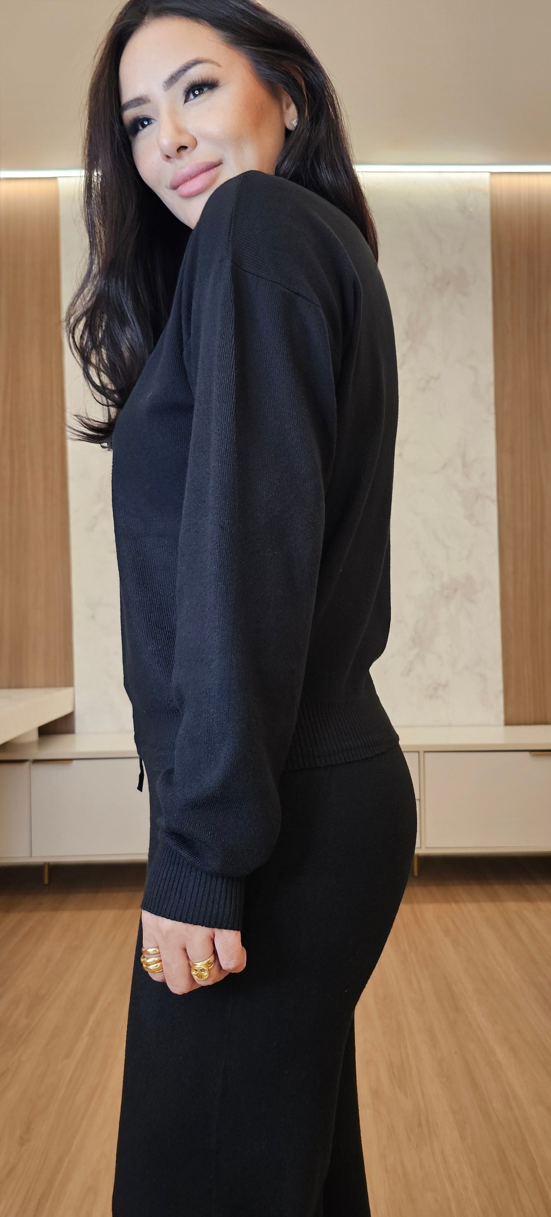 Conjunto feminino comfy preto em modal premium com elástico na cintura e cordão de amarração