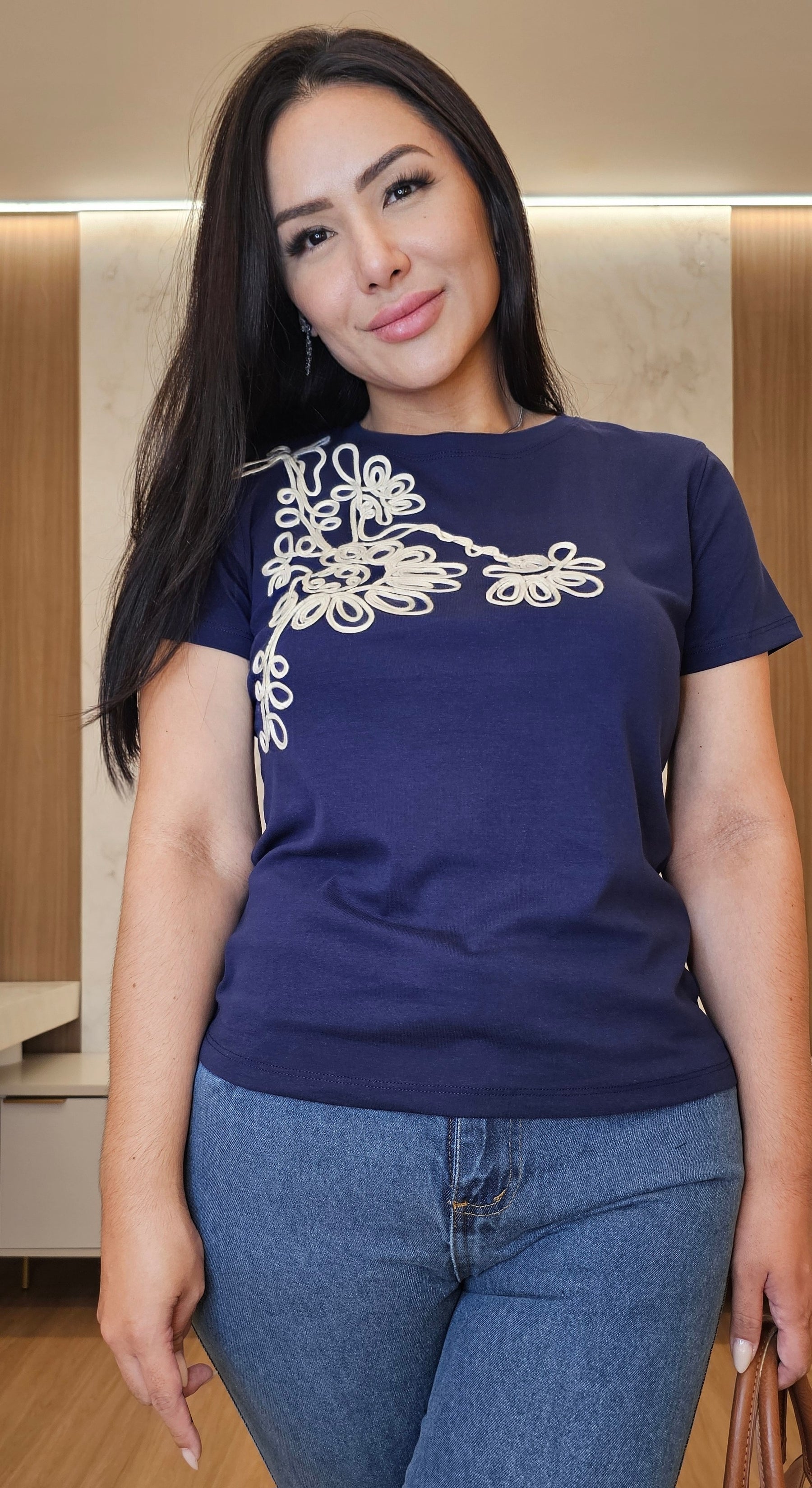 Blusa Feminina Bordada Azul Marinho Algodão com Elastano