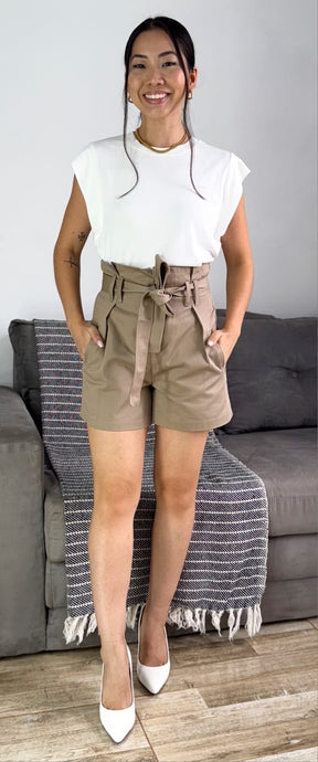 Blusa feminina com Detalhe nos Ombros na Cor Branca - Ana Paula