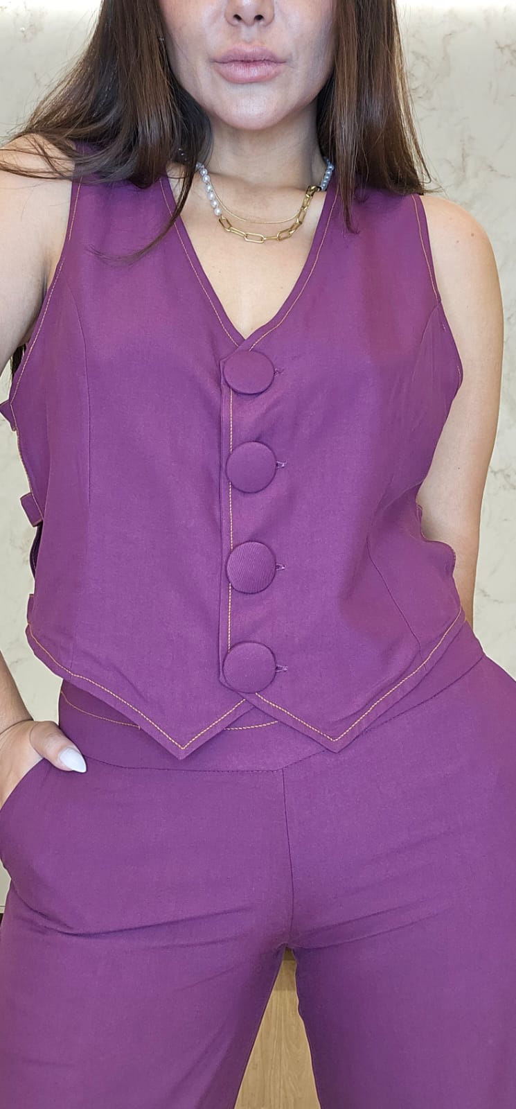Colete feminino moderno em alfaiataria - Giovanna