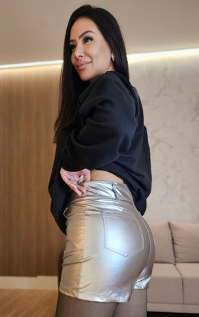 Short Feminino Metalizado – Brilho e Estilo para Looks Poderosos