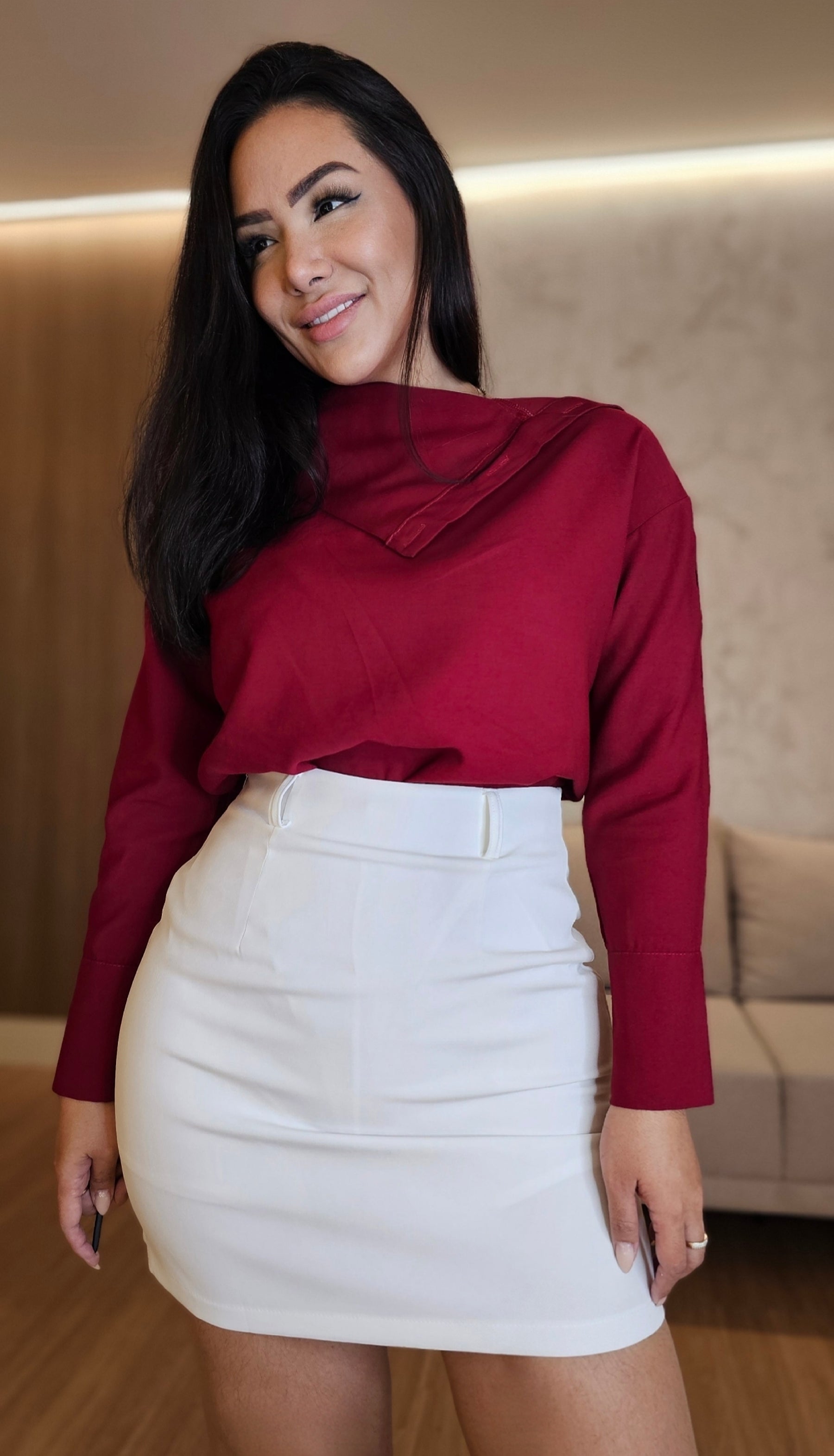 Saia preta de Alfaiataria– Elegância Moderna com Caimento Impecável