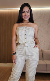 Conjunto Feminino Alfaiataria Risca de Giz – Elegância Atemporal com Versatilidade Moderna