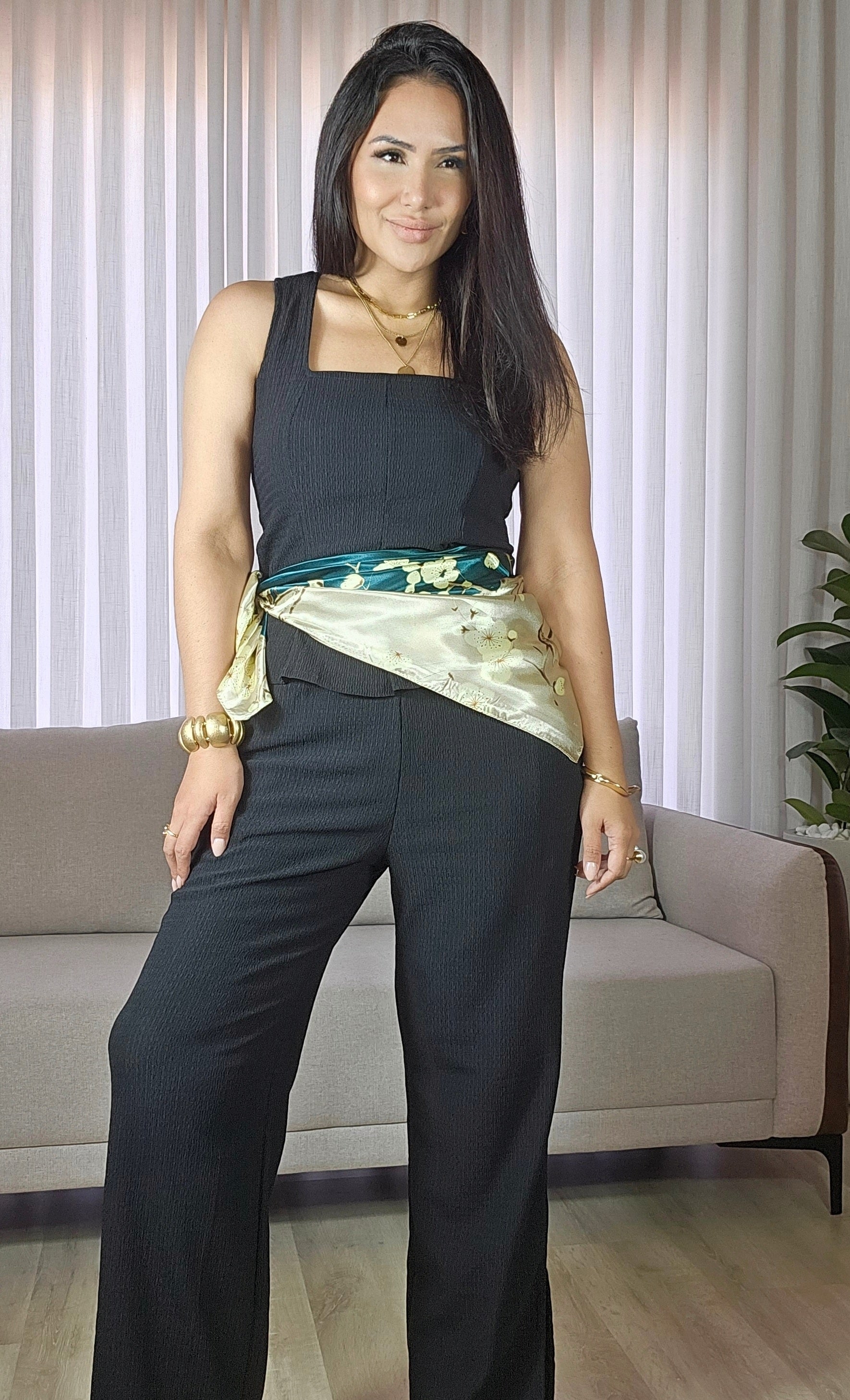 Lenço Verde acetinado com Estampa Floral