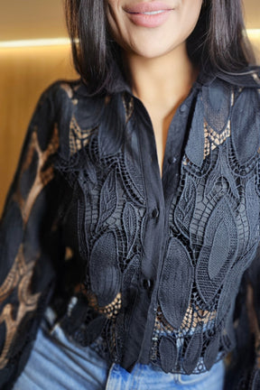 Camisa Íris em Renda Guipir - em cores