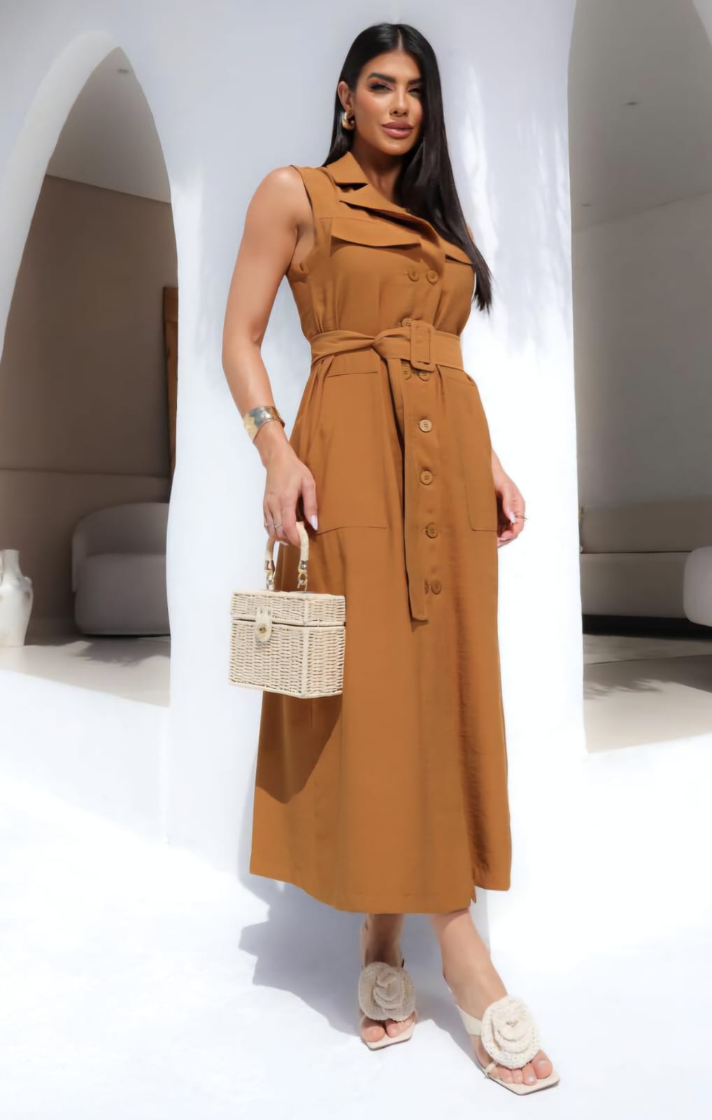 Vestido/Chemise midi em alfaiataria luxo com botões frontais e faixa de amarração