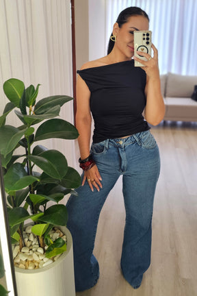 Blusa Assimétrica em Malha fria Premium com Elastano