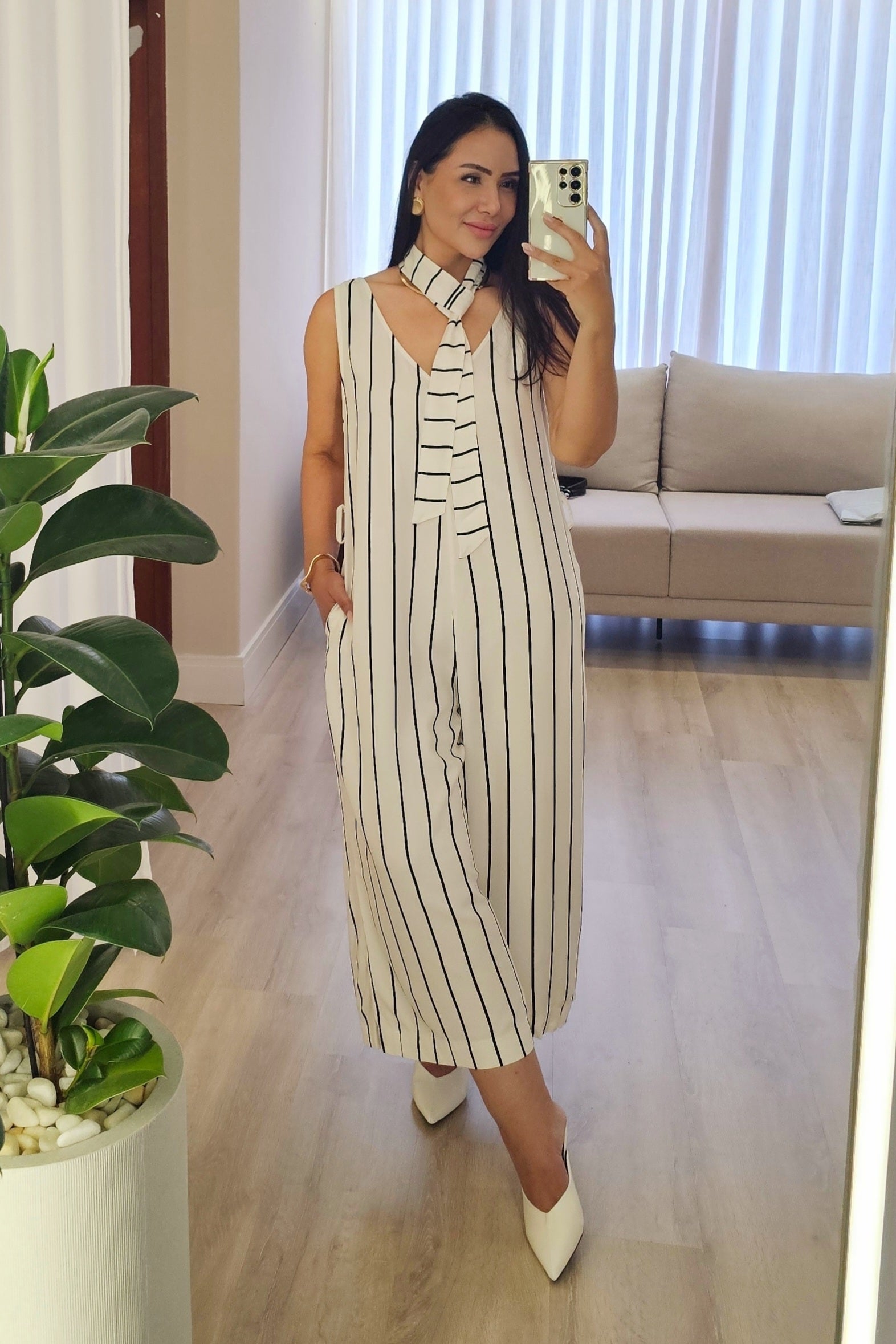 Macacão Pantacourt Listrado Feminino Amplo com Faixa