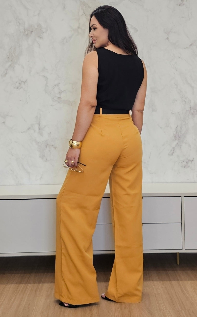 Calça feminina Pantalona em alfaiataria na cor mostarda - Yuri