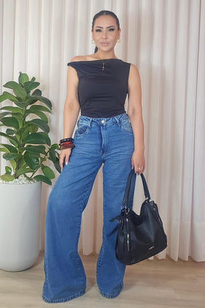 Blusa Assimétrica em Malha fria Premium com Elastano