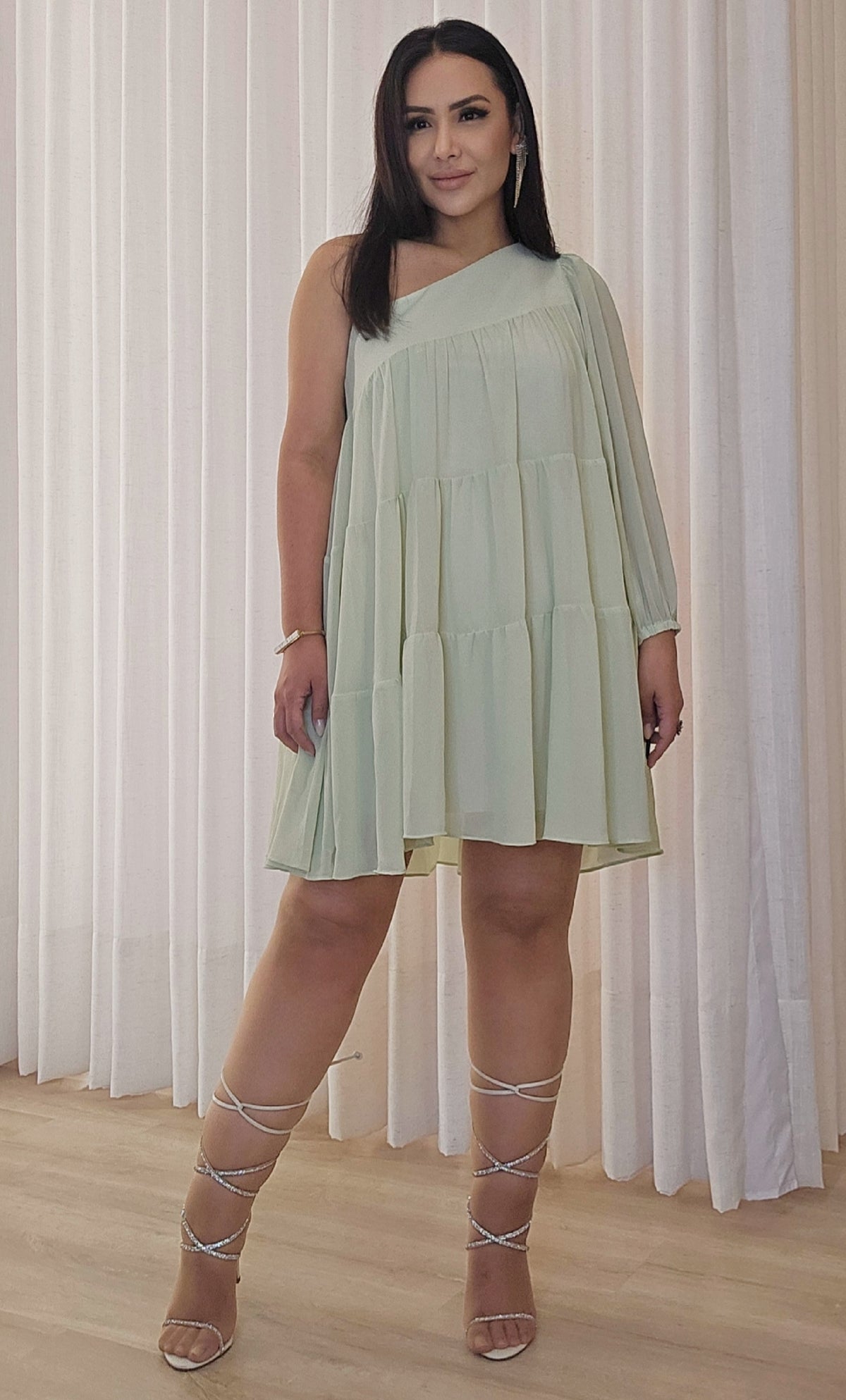 Vestido Curto Ombro Único Verde Claro para Festa e Cocktail – Feminino
