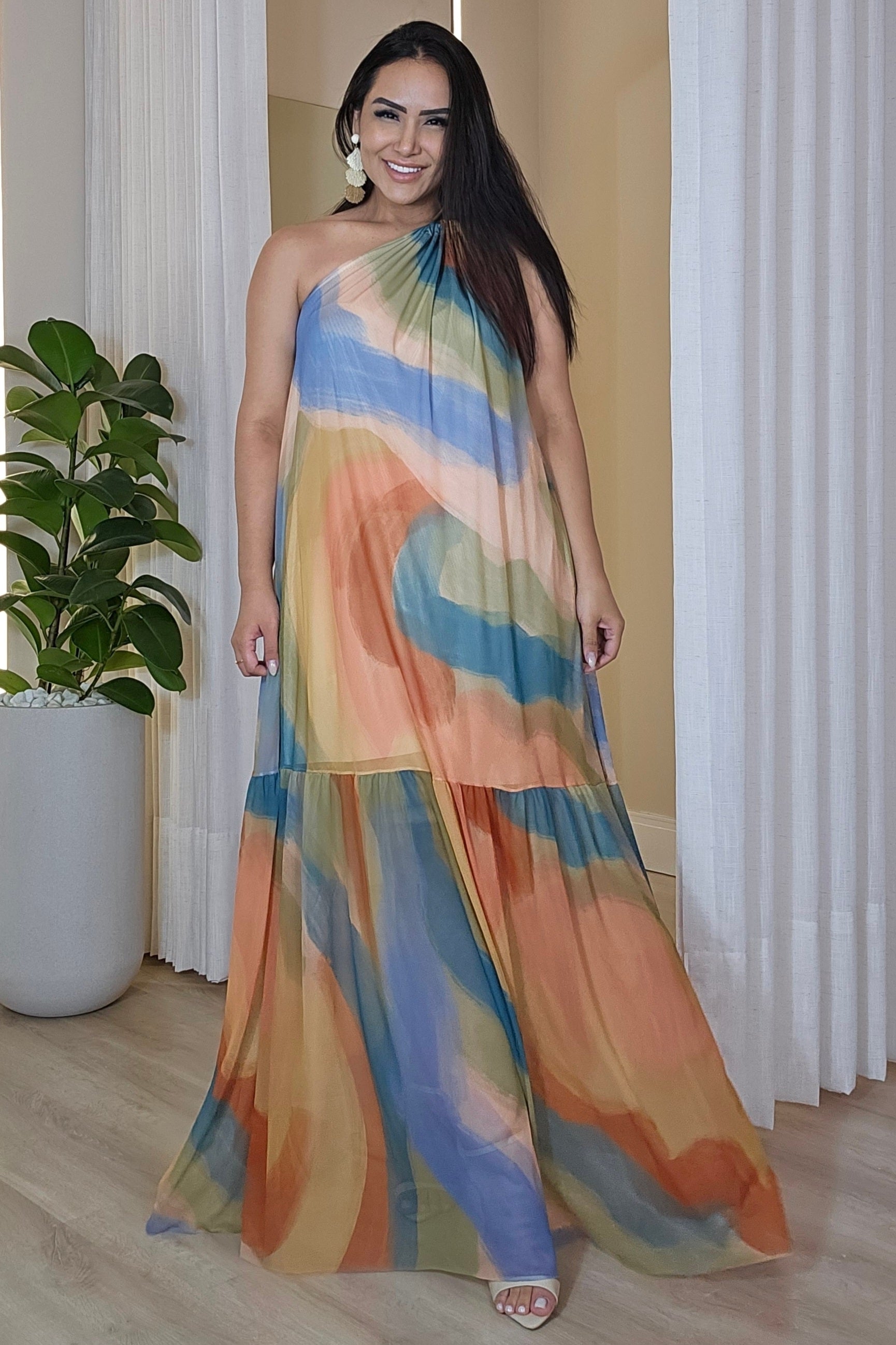 Vestido longo em tule estampado deslumbrante