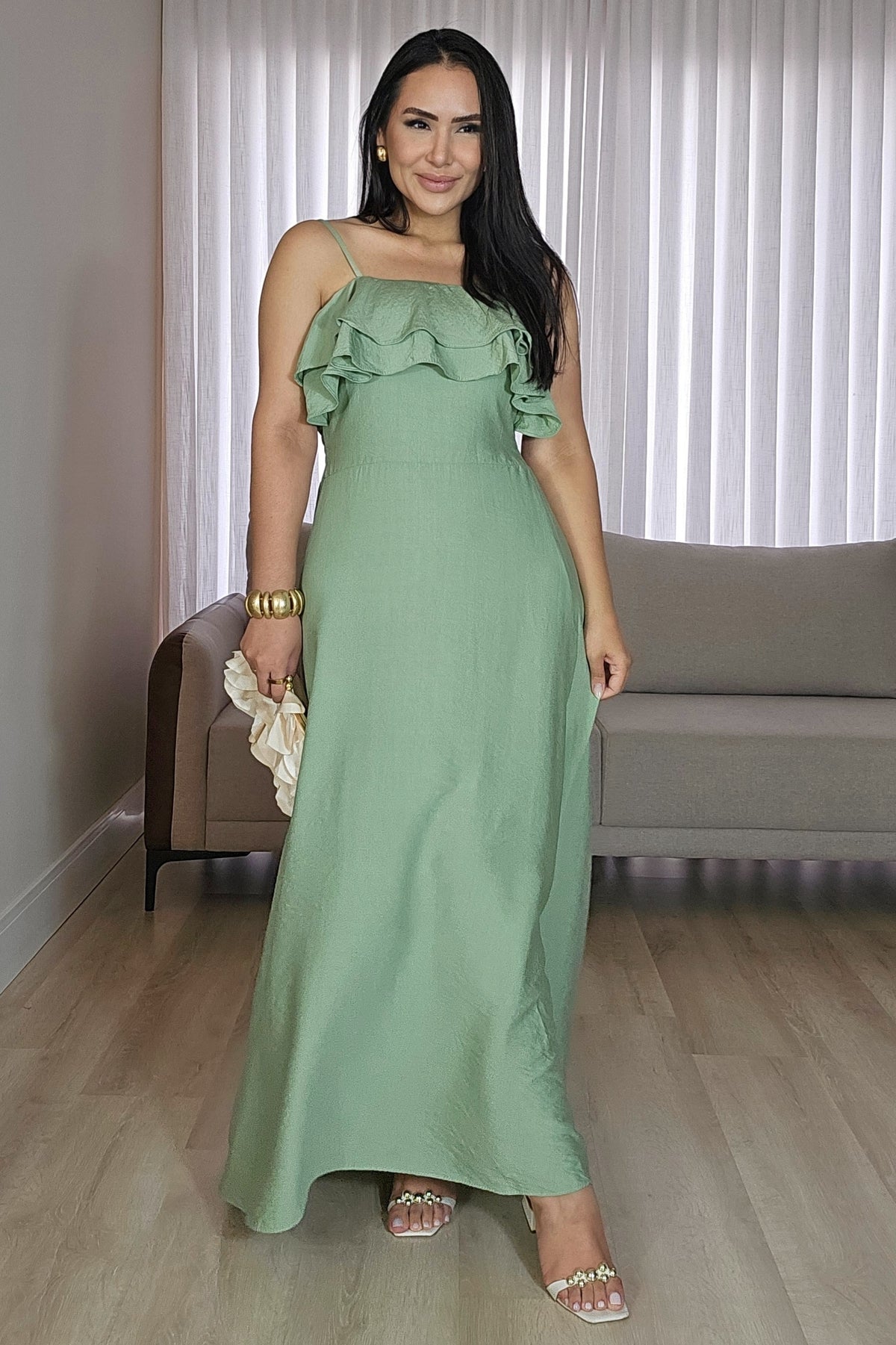 Vestido longo com babados