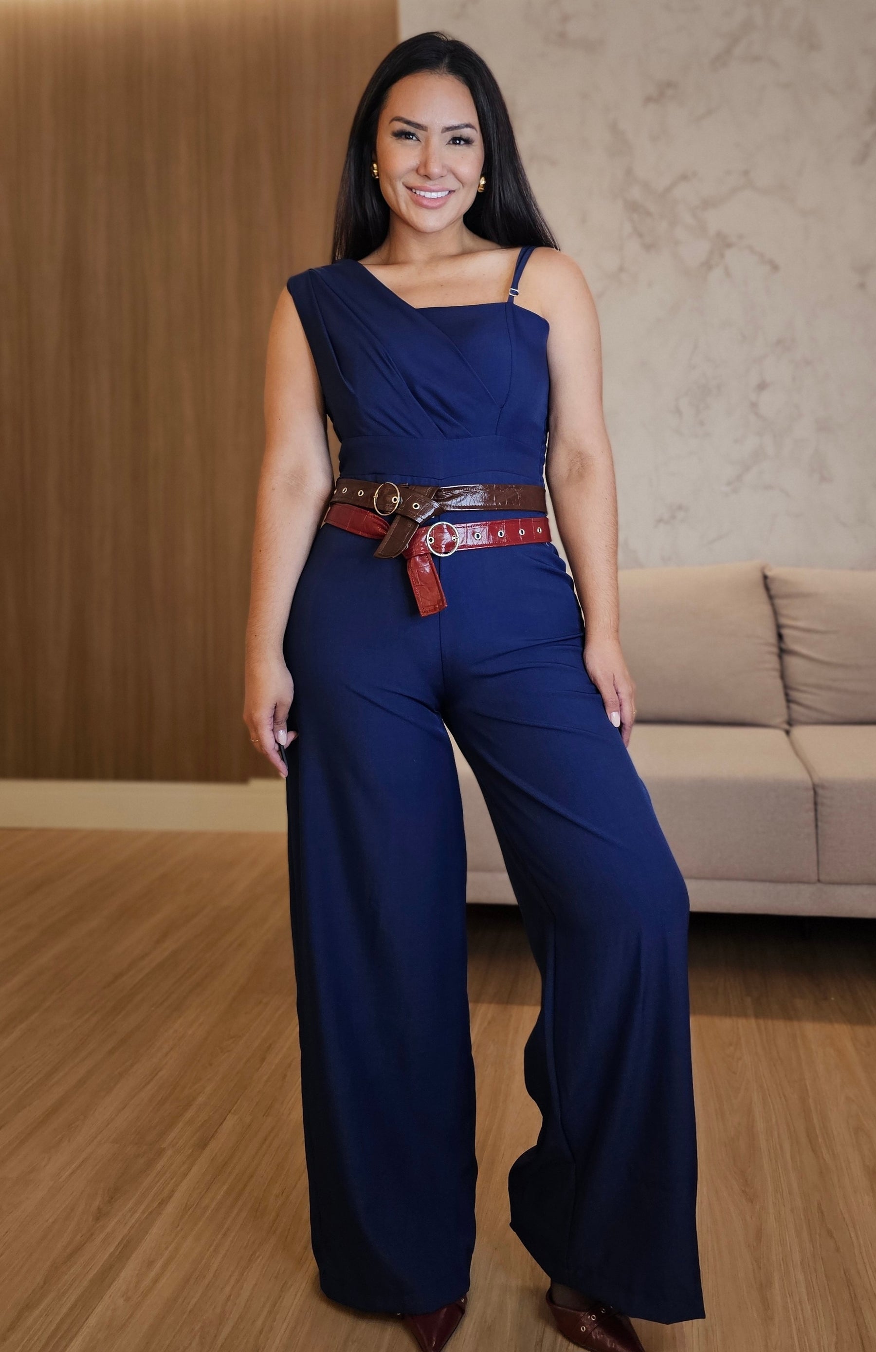 Macacão Feminino One Shoulder Azul Marinho – Elegância e Versatilidade