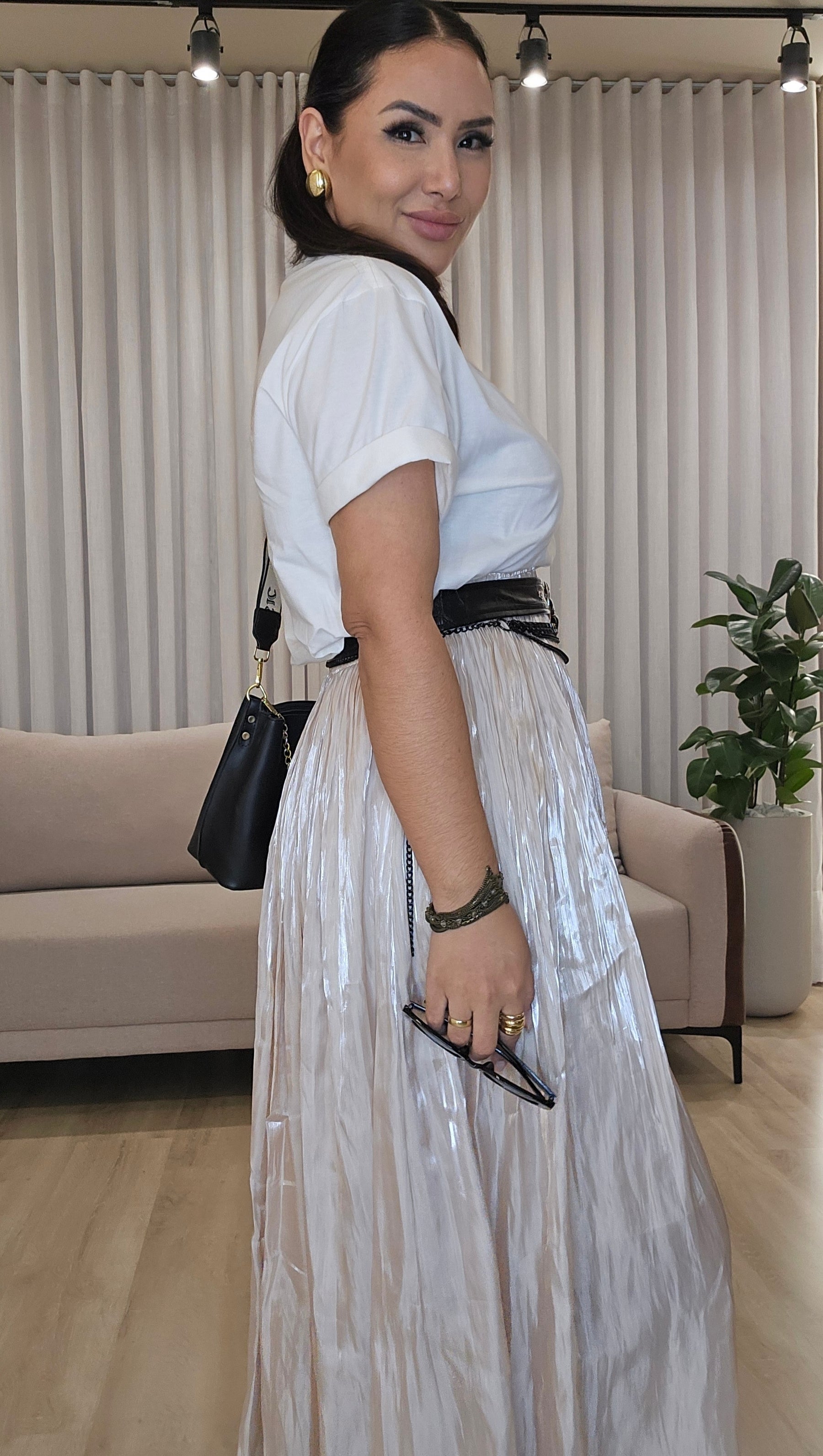 Saia Midi Plissada Feminina Acetinada Elegante com Forro