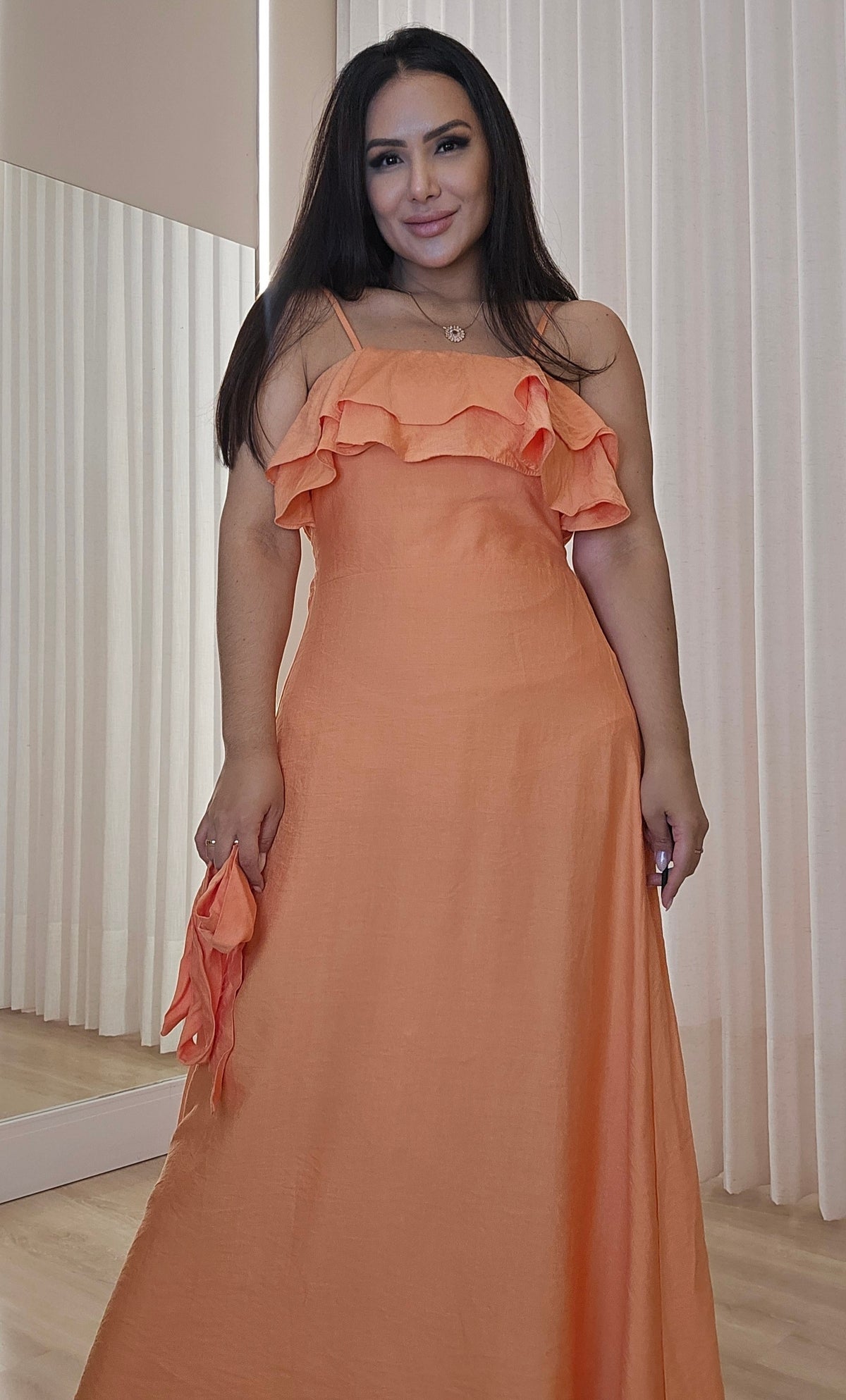 Vestido longo feminino salmão com babados e bojo - para diversas ocasiões