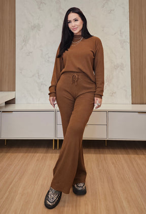 Conjunto feminino de tricot canelado marrom – conforto, estilo e elegância no seu dia a dia