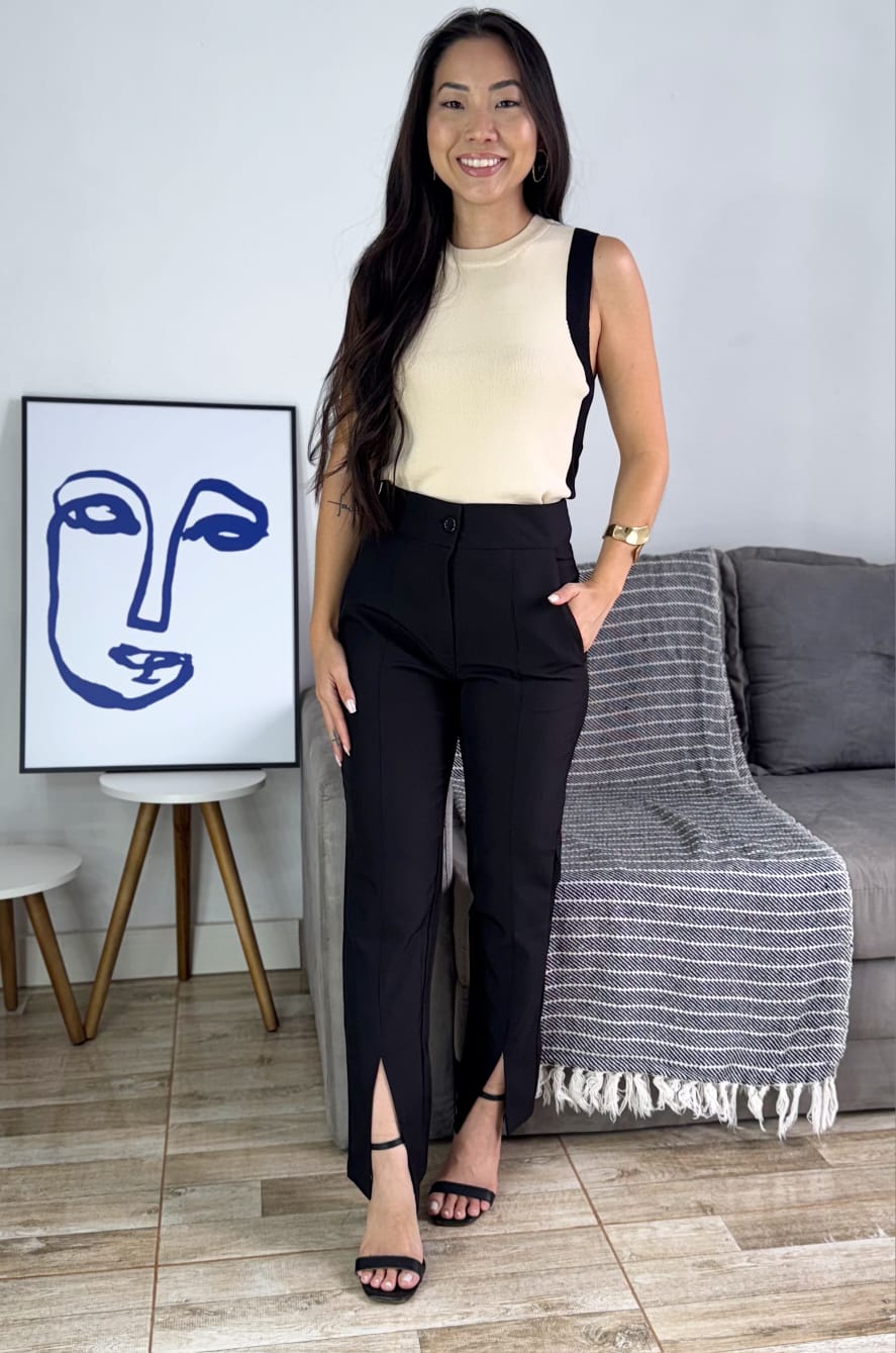 Calça feminina de Alfaiataria com Fenda na Barra na Cor Preta – Donna
