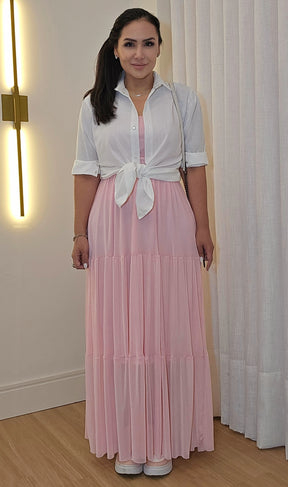 Vestido longo feminino fluído em tule rosa com faixa de amarração