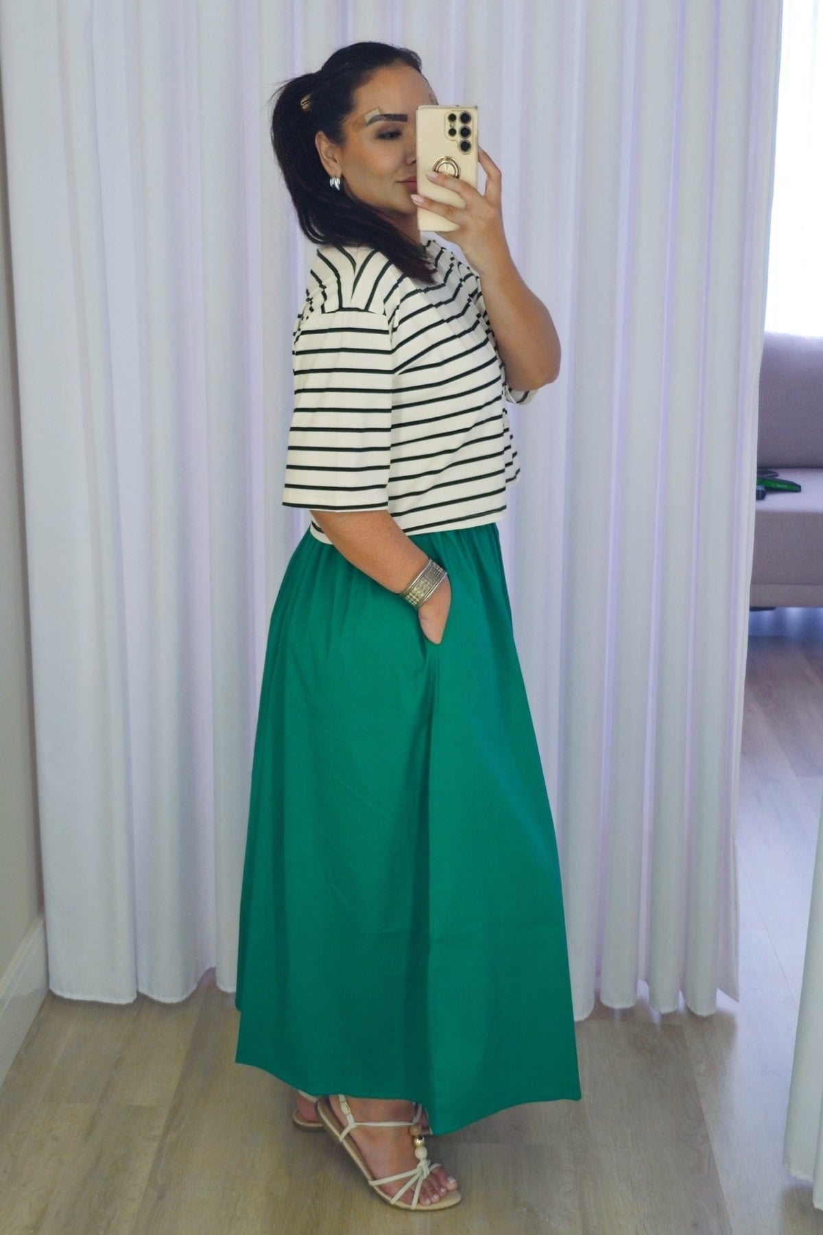 Saia Midi estruturada Verde com Bolsos