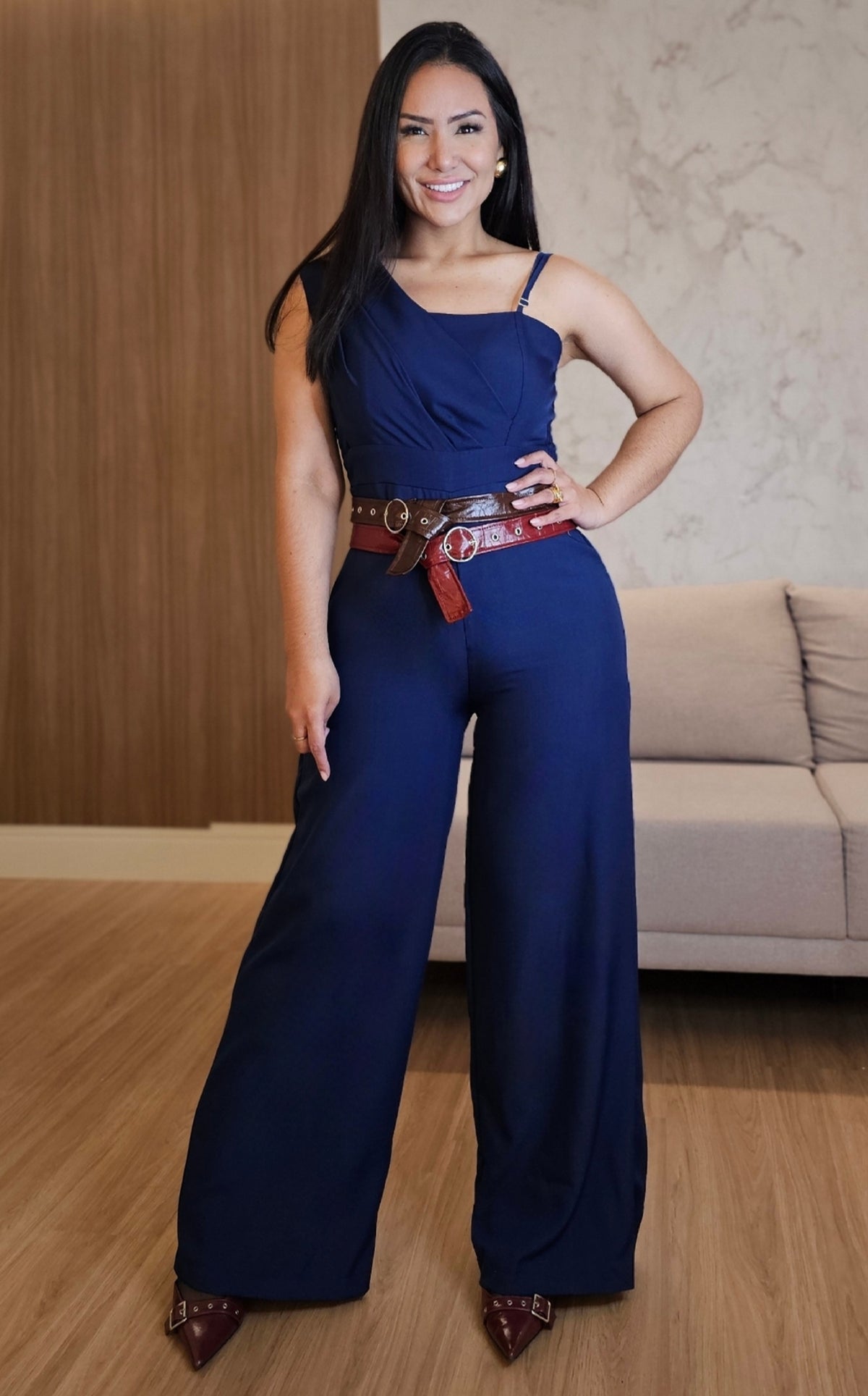 Macacão Feminino One Shoulder Azul Marinho – Elegância e Versatilidade
